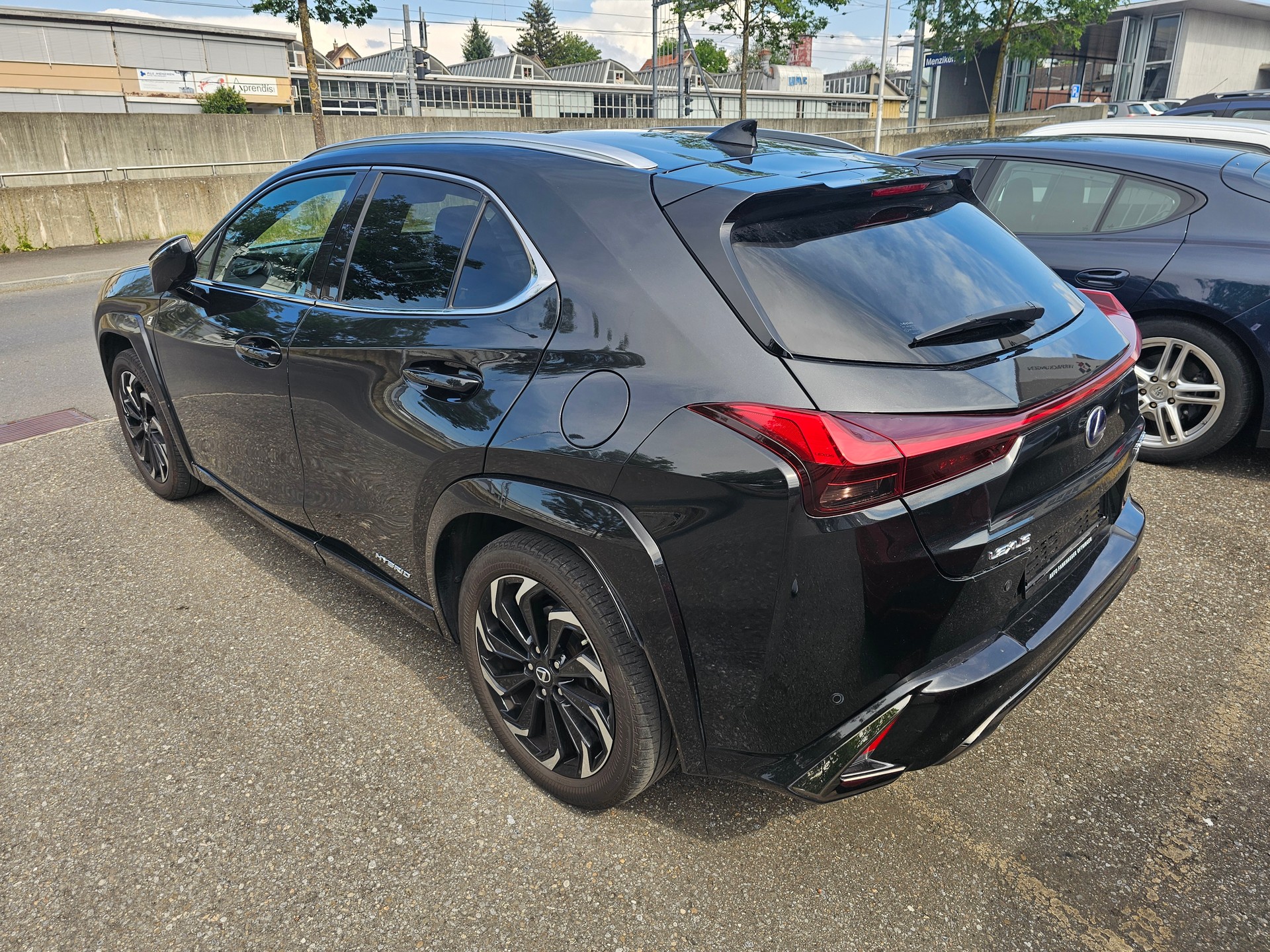 LEXUS UX 250h Excellence AWD Automatic-image-6