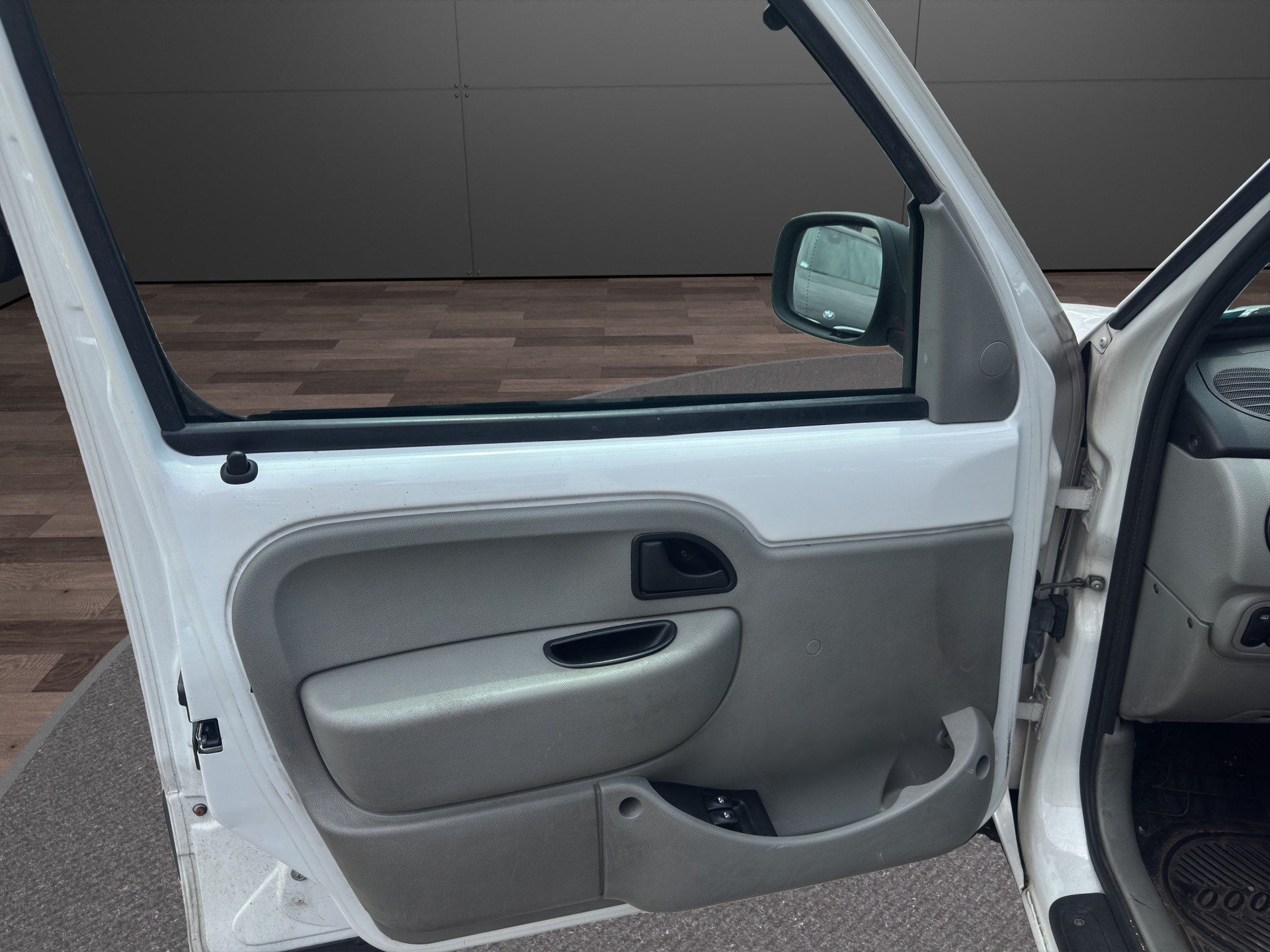 RENAULT Kangoo 1.6 16V A-image-8