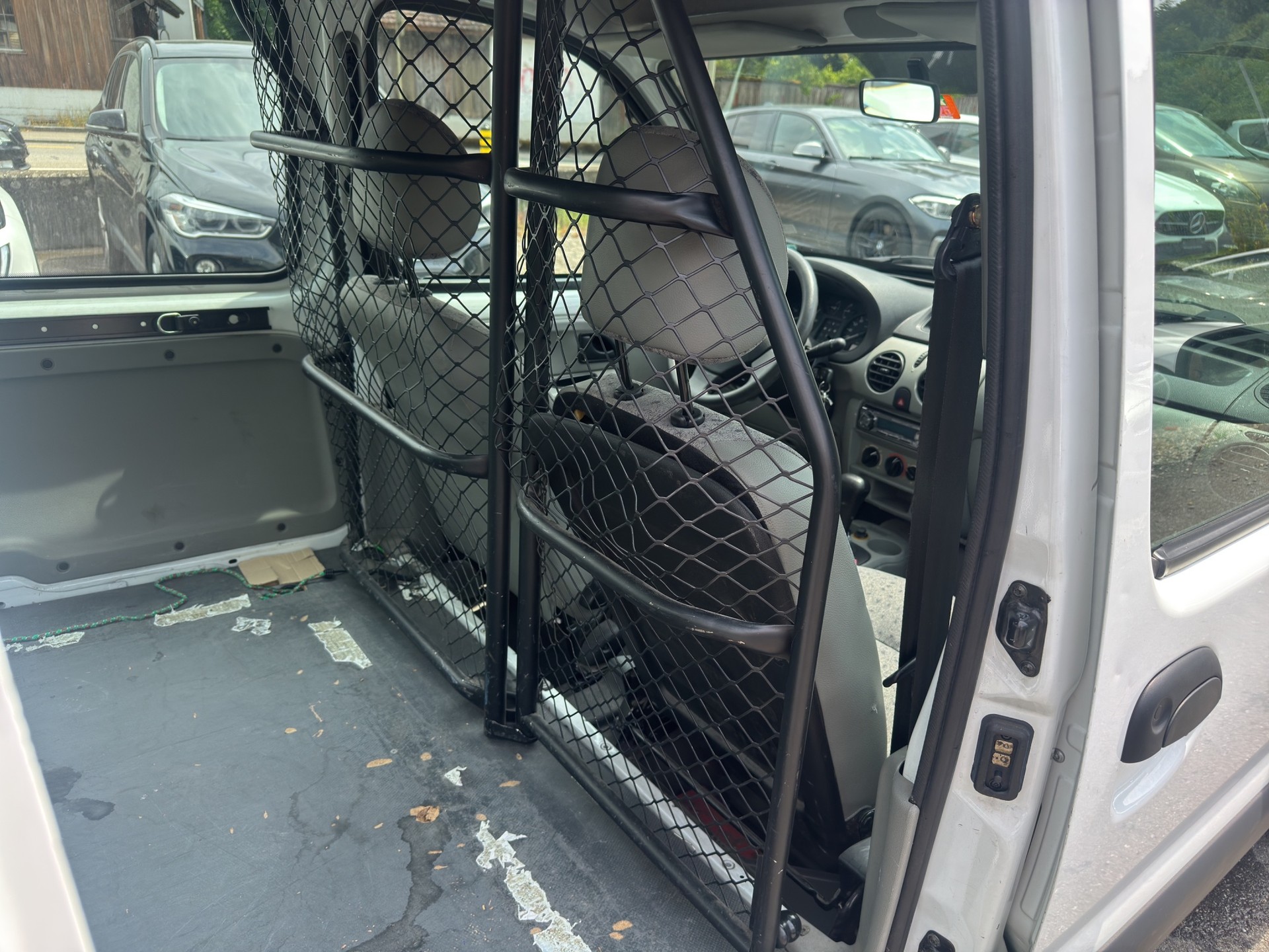 RENAULT Kangoo 1.6 16V A-image-13