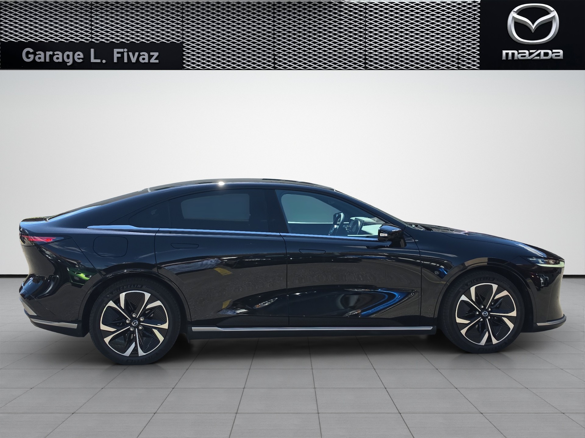 MAZDA 6e 245 80kWh Takumi-image-3