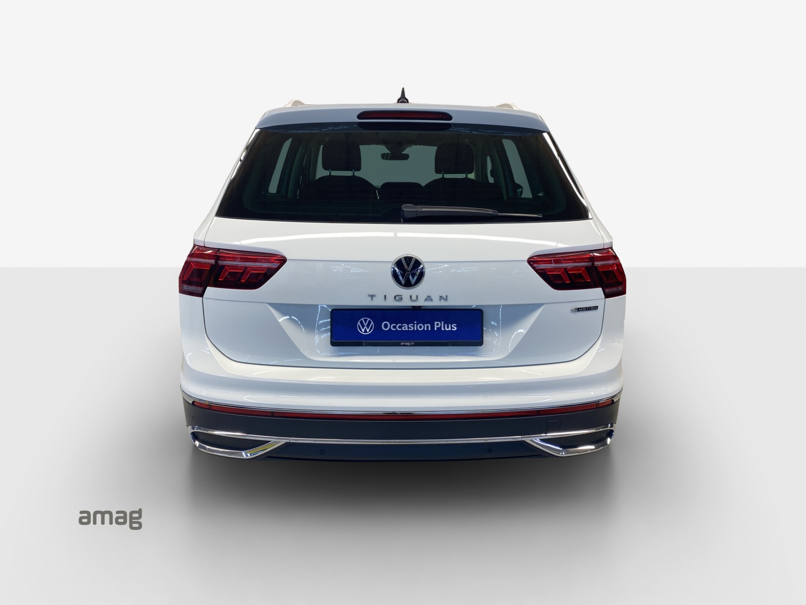 VW Tiguan 2.0TSI Elegance 4Motion DSG-image-3