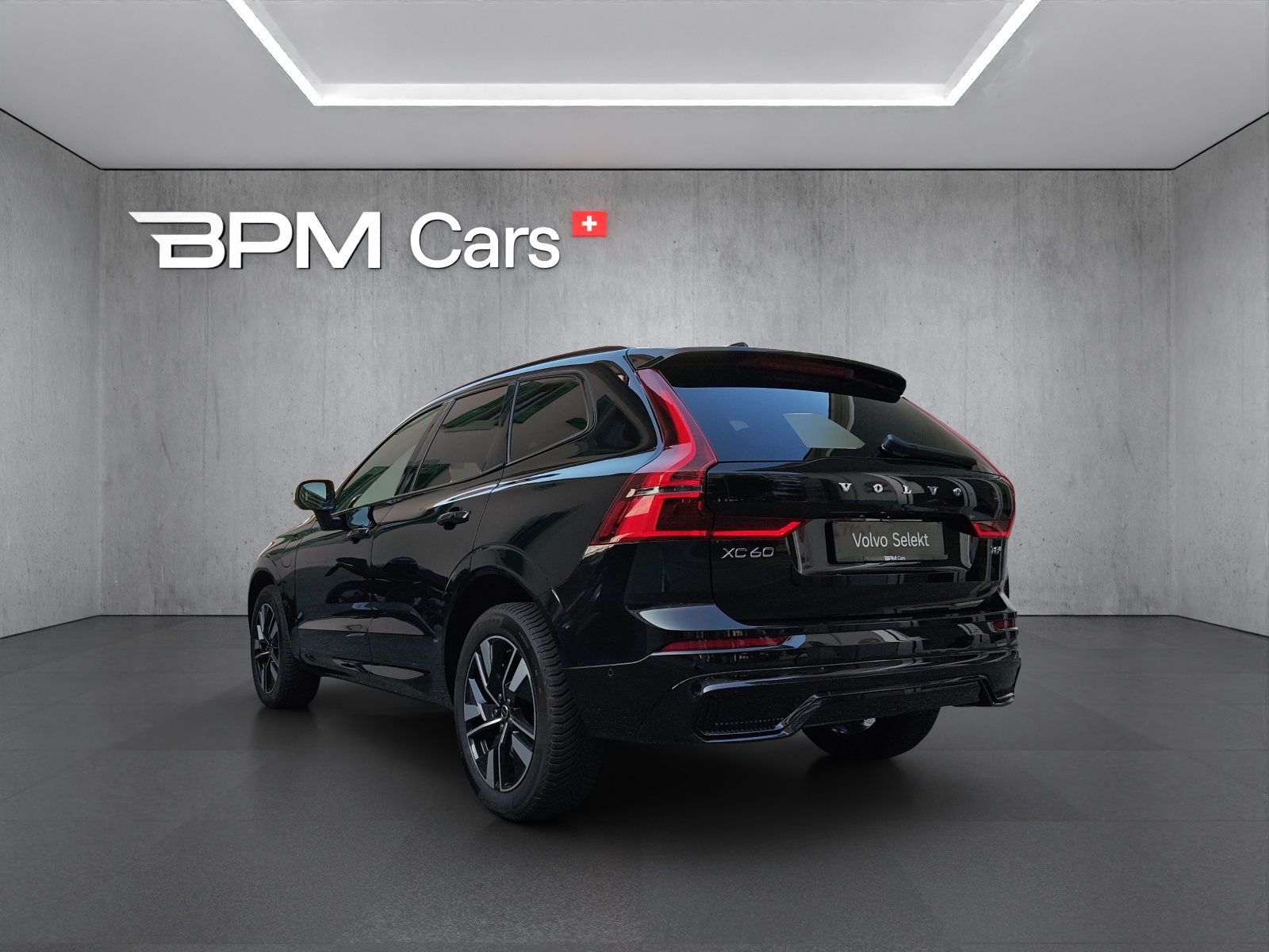 VOLVO XC60 T8 eAWD PluginHybrid Plus Dark Geartronic-showroom-element-2