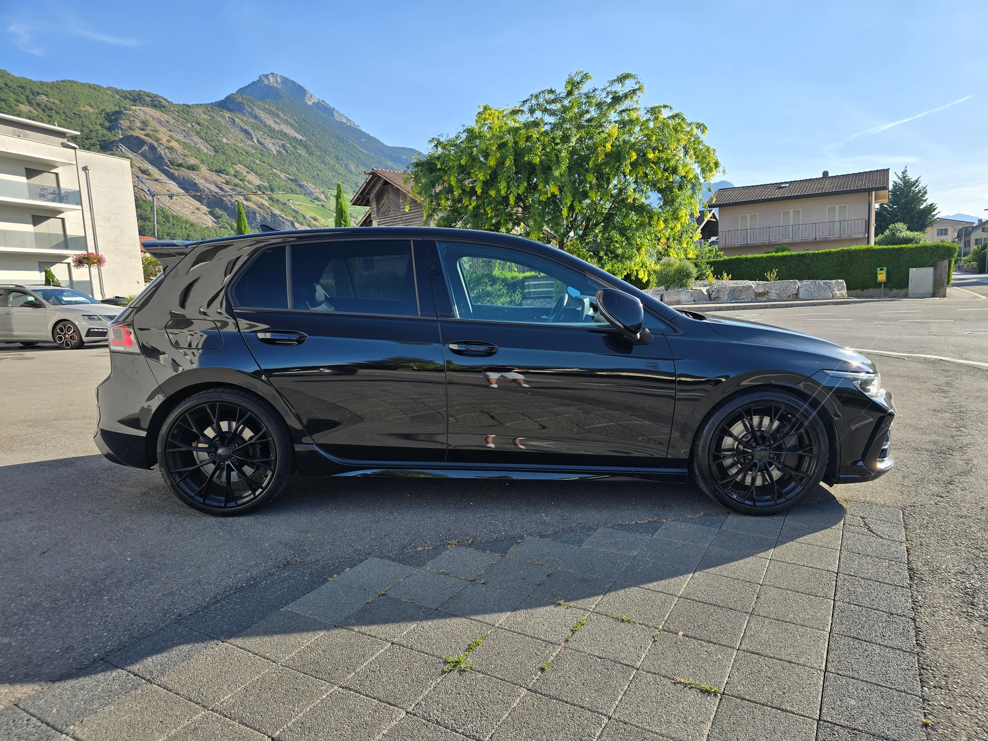 VW Golf 2.0 TSI R Black Edition DSG 4 Motion-image-7