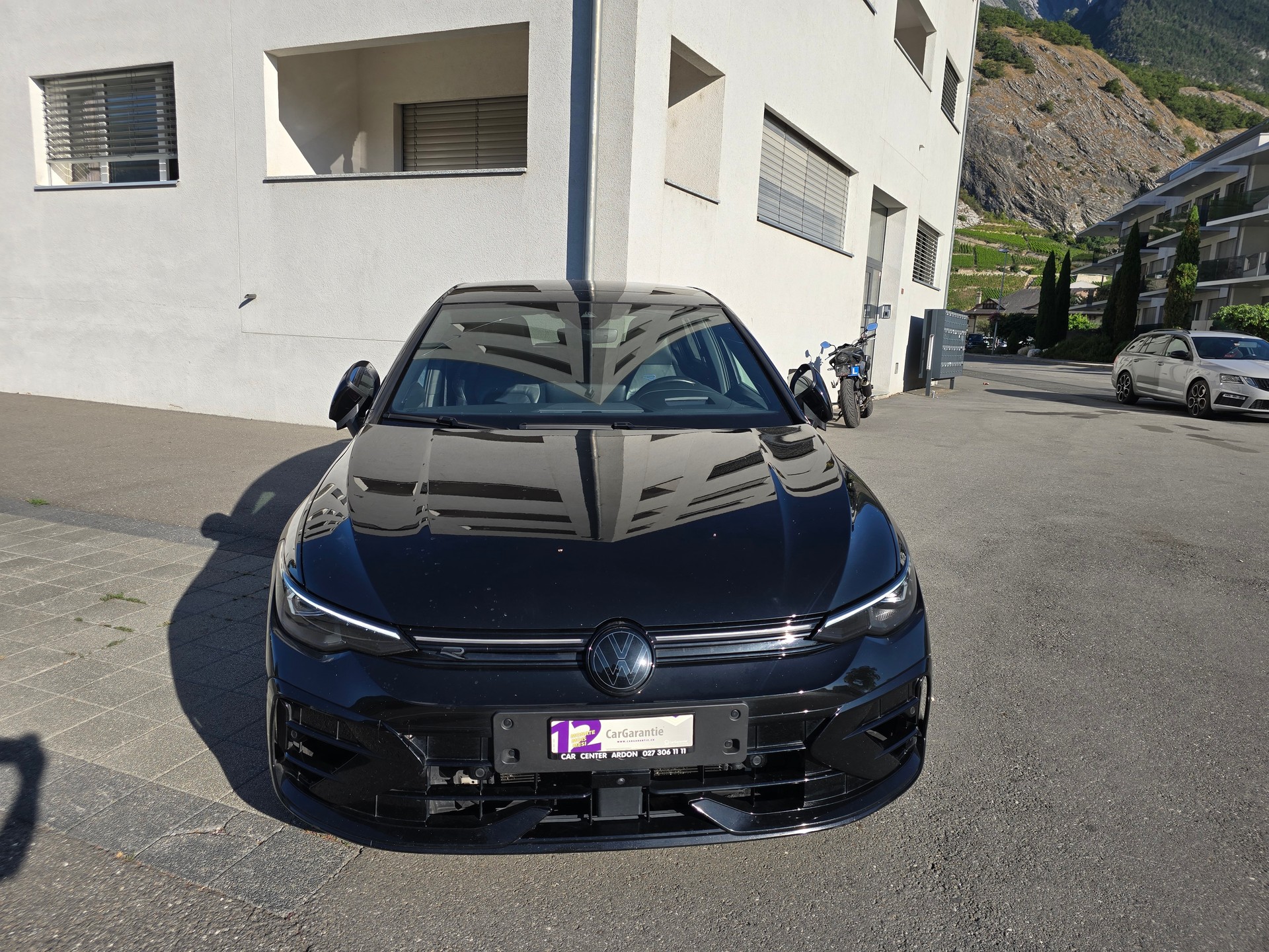 VW Golf 2.0 TSI R Black Edition DSG 4 Motion-image-9