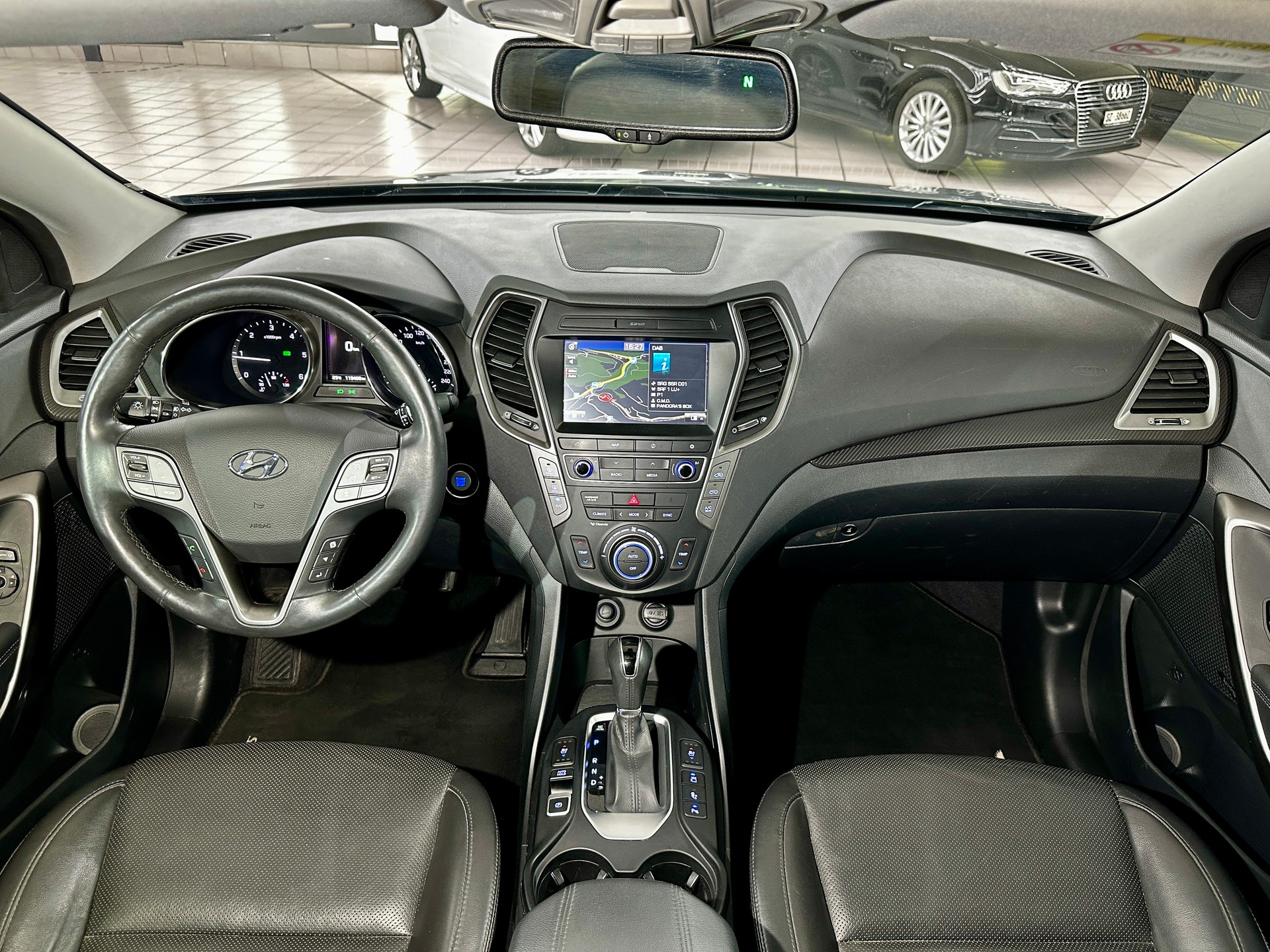 HYUNDAI Santa Fe 2.2 CRDI Vertex 4WD Automatic 7-Plätzer-image-19