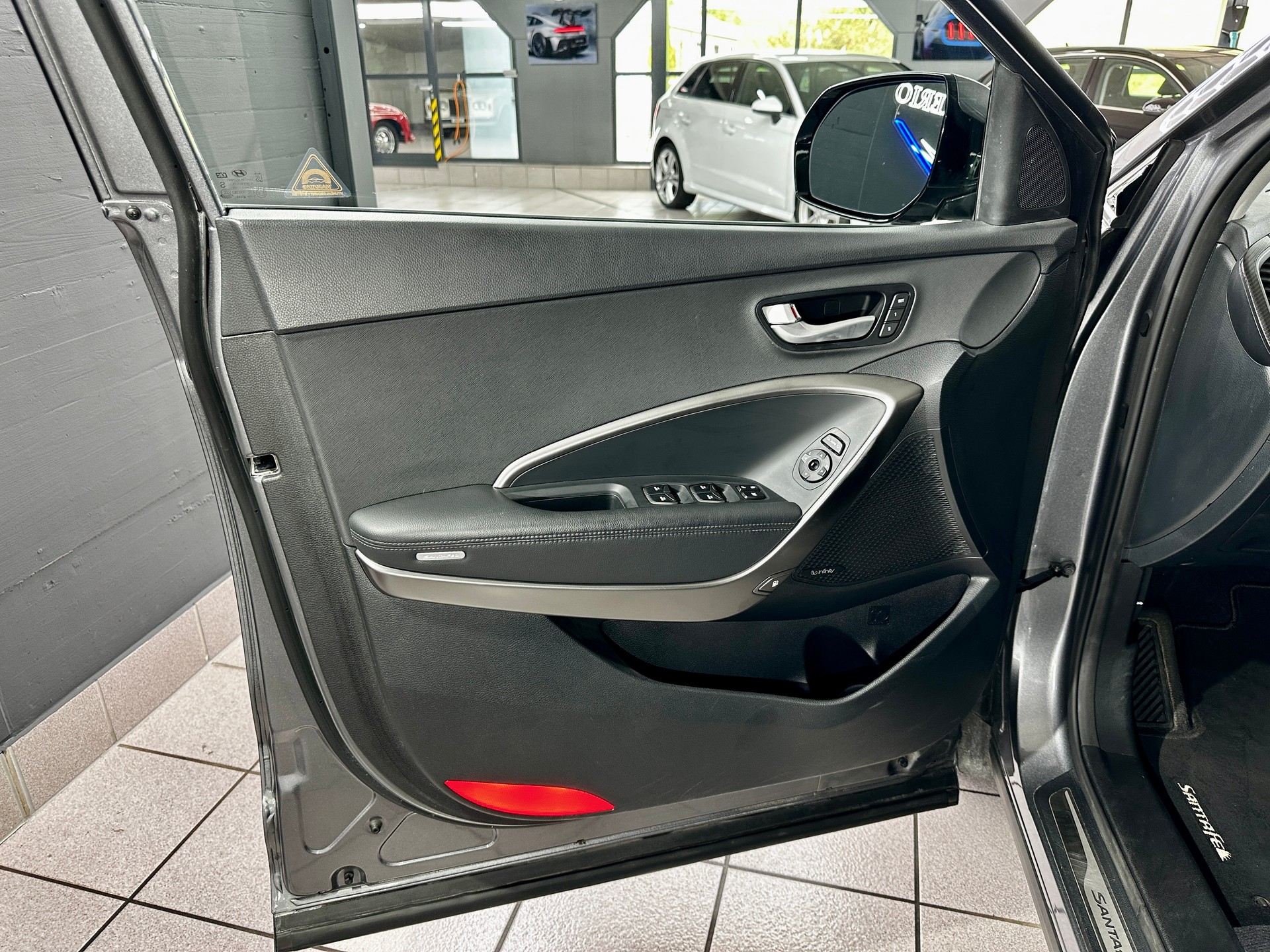 HYUNDAI Santa Fe 2.2 CRDI Vertex 4WD Automatic 7-Plätzer-image-16