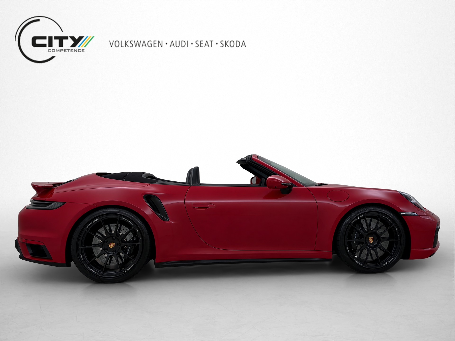 PORSCHE 911 Turbo S Cabriolet-image-6