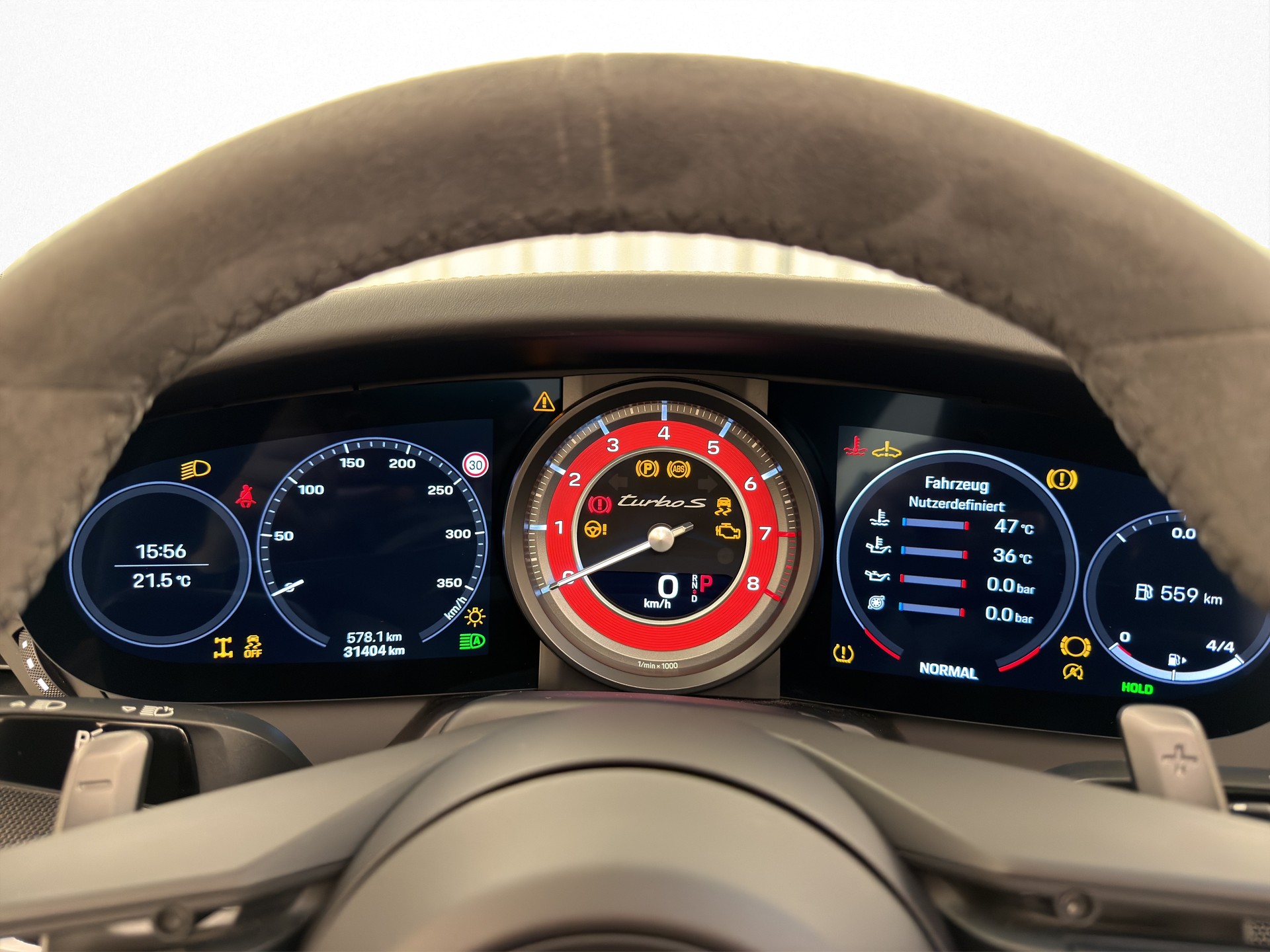 PORSCHE 911 Turbo S Cabriolet-image-11