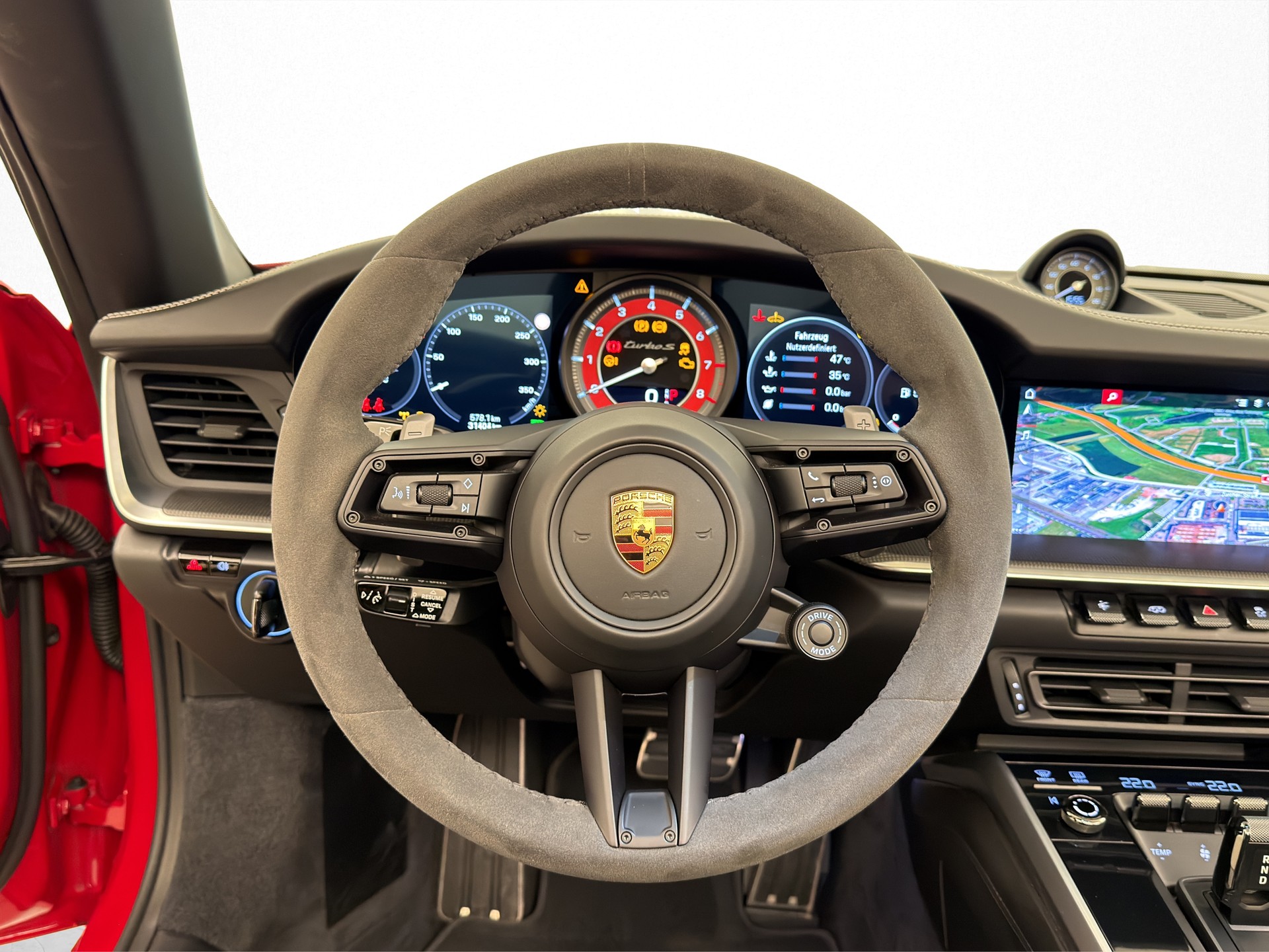 PORSCHE 911 Turbo S Cabriolet-image-10