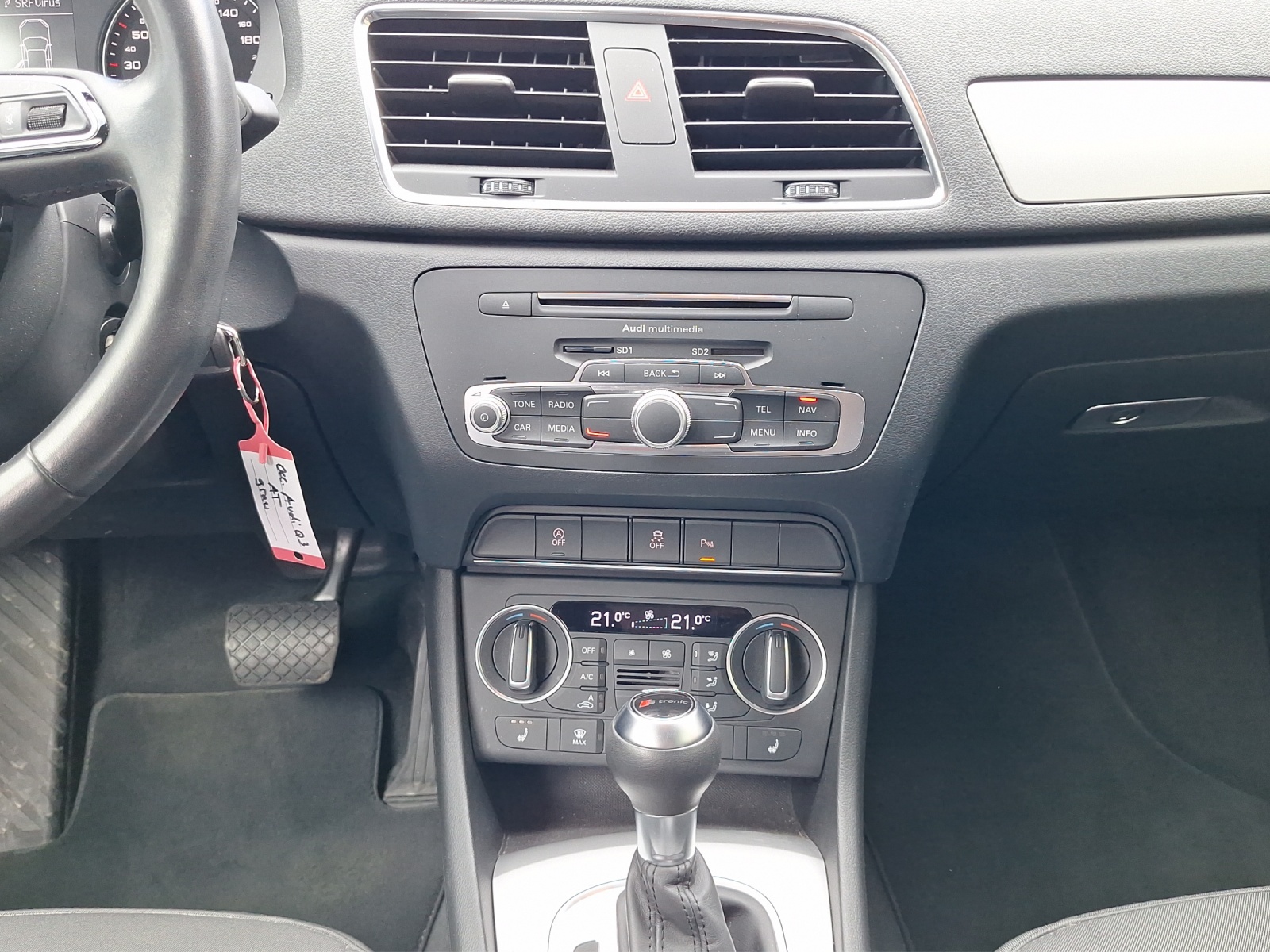 AUDI Q3 1.4 TFSI S-Tronic-image-8