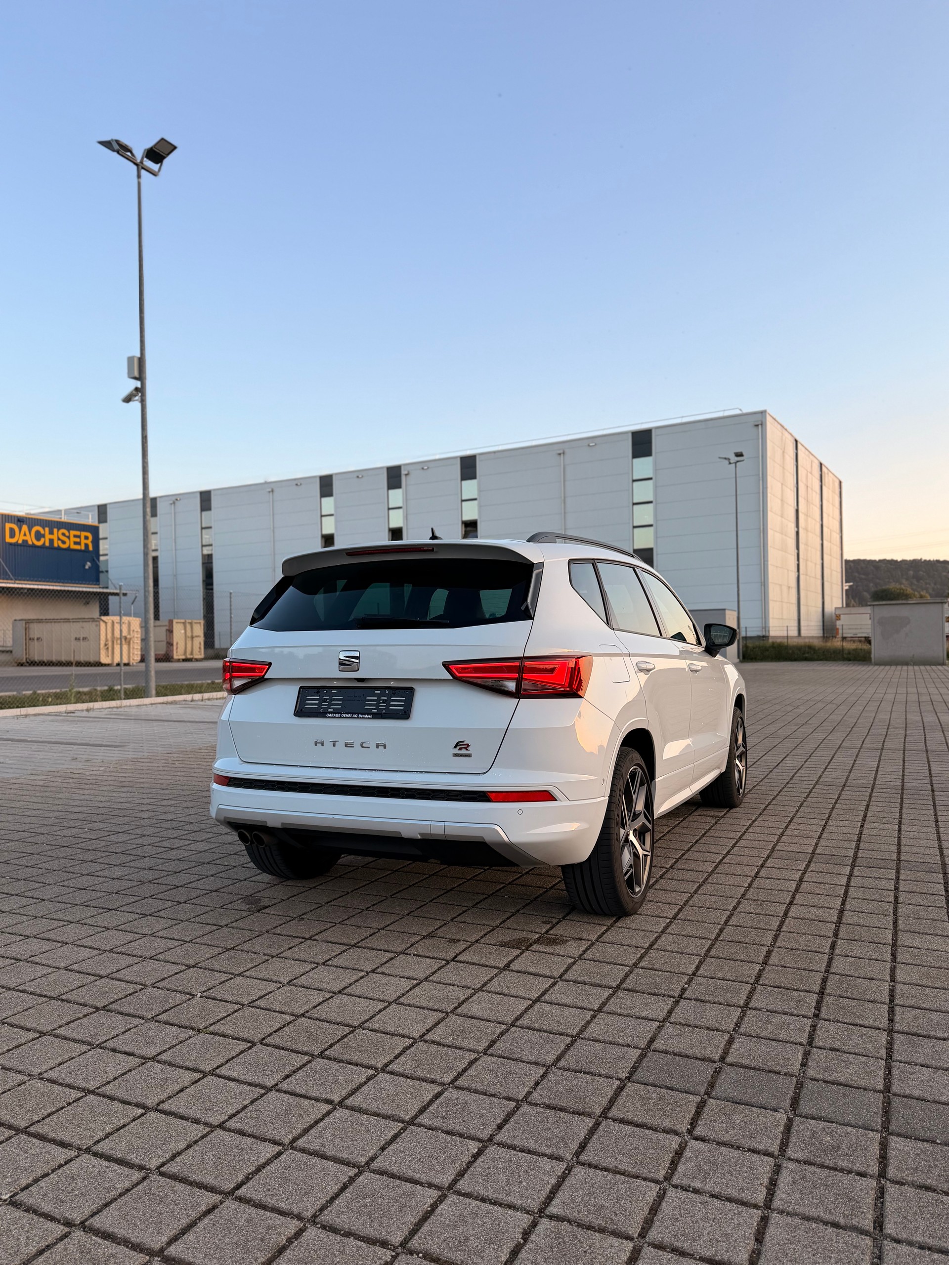 SEAT Ateca 2.0 TSI FR 4Drive DSG-image-8