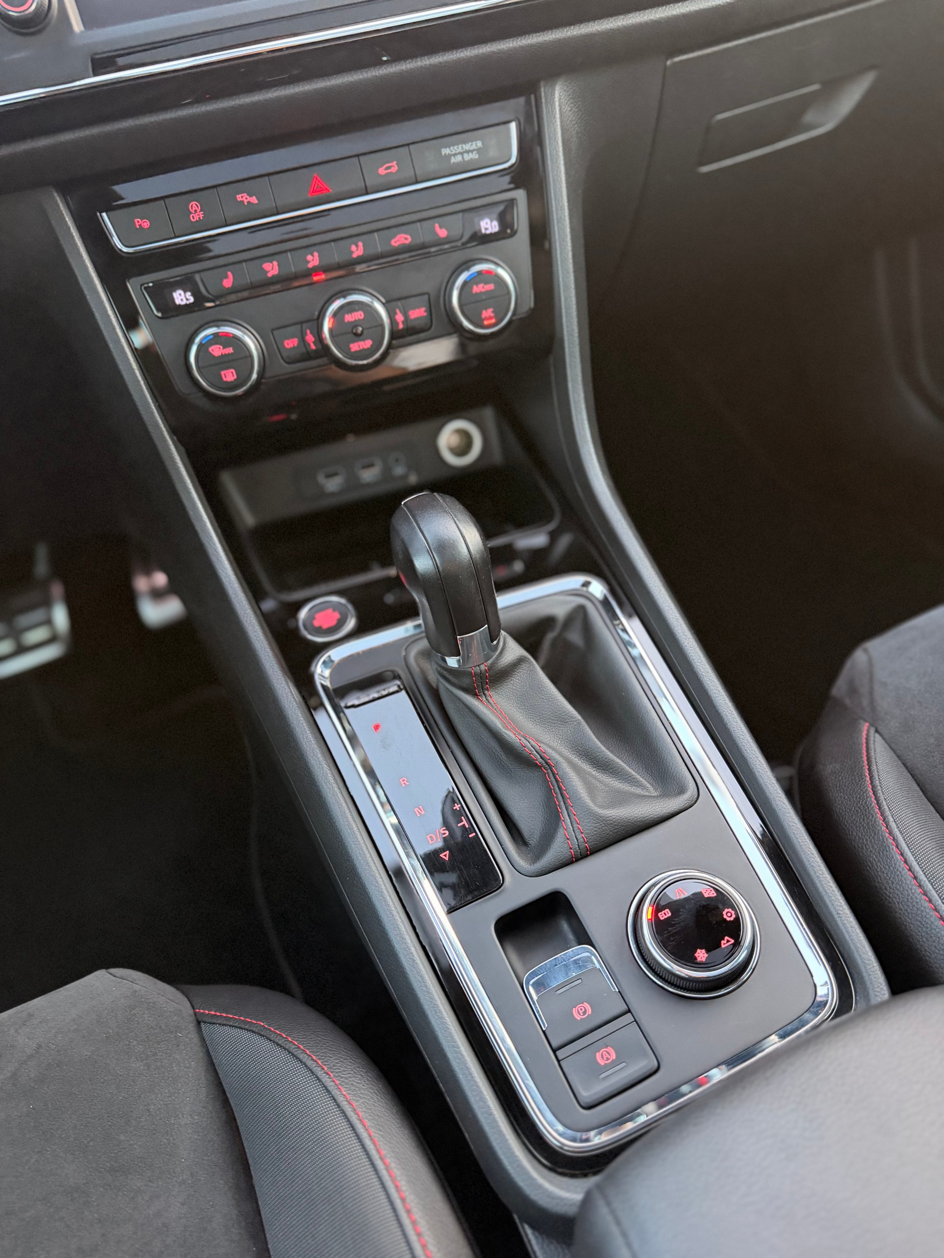 SEAT Ateca 2.0 TSI FR 4Drive DSG-image-23
