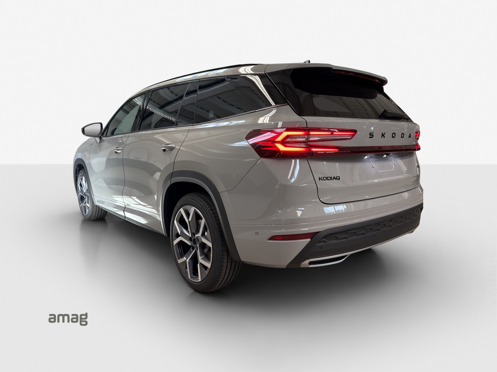 SKODA Kodiaq 2.0 TSI Sportline 4x4-showroom-element-2