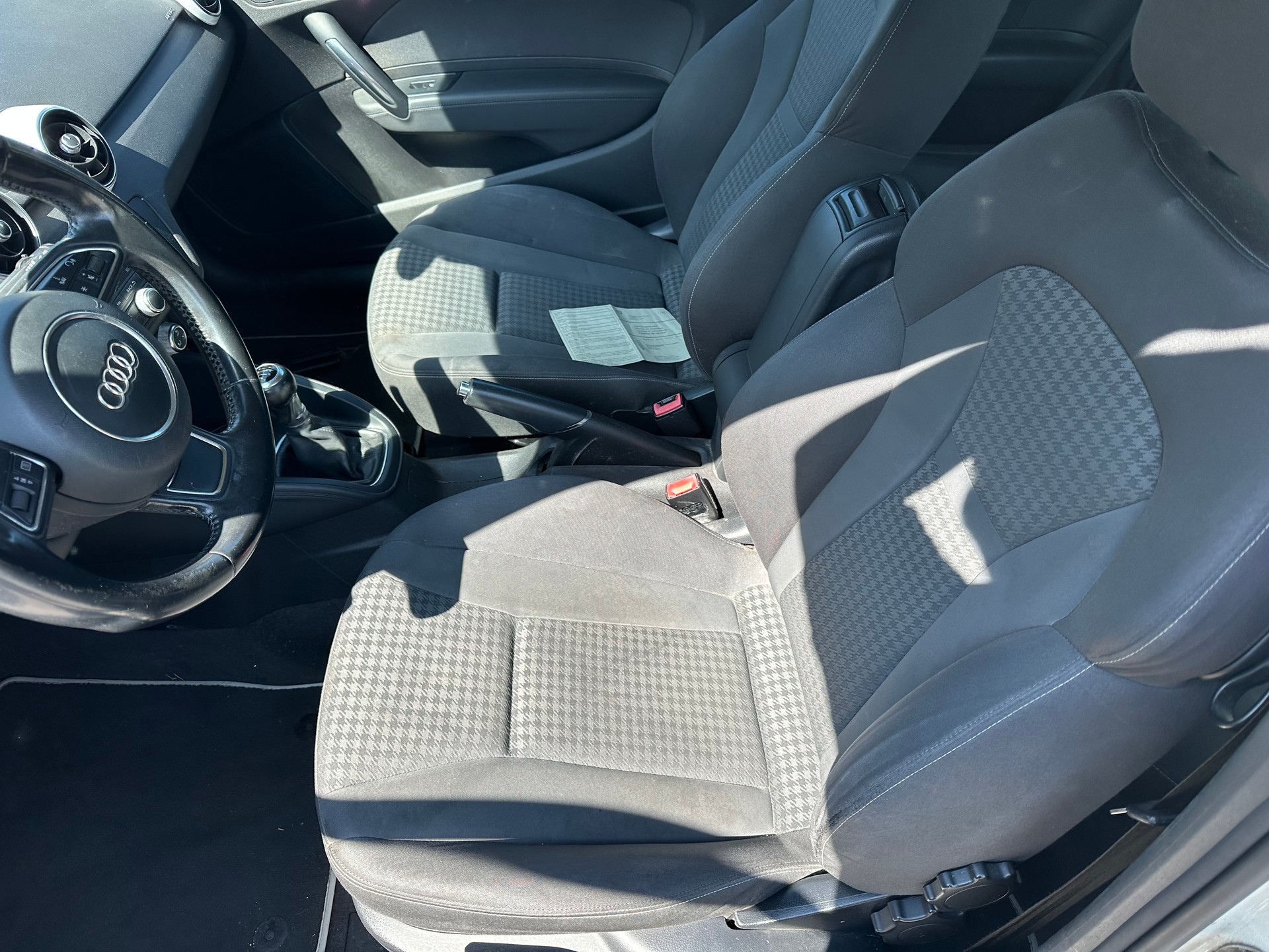 AUDI A1 1.2 TFSI Ambition Young-image-2