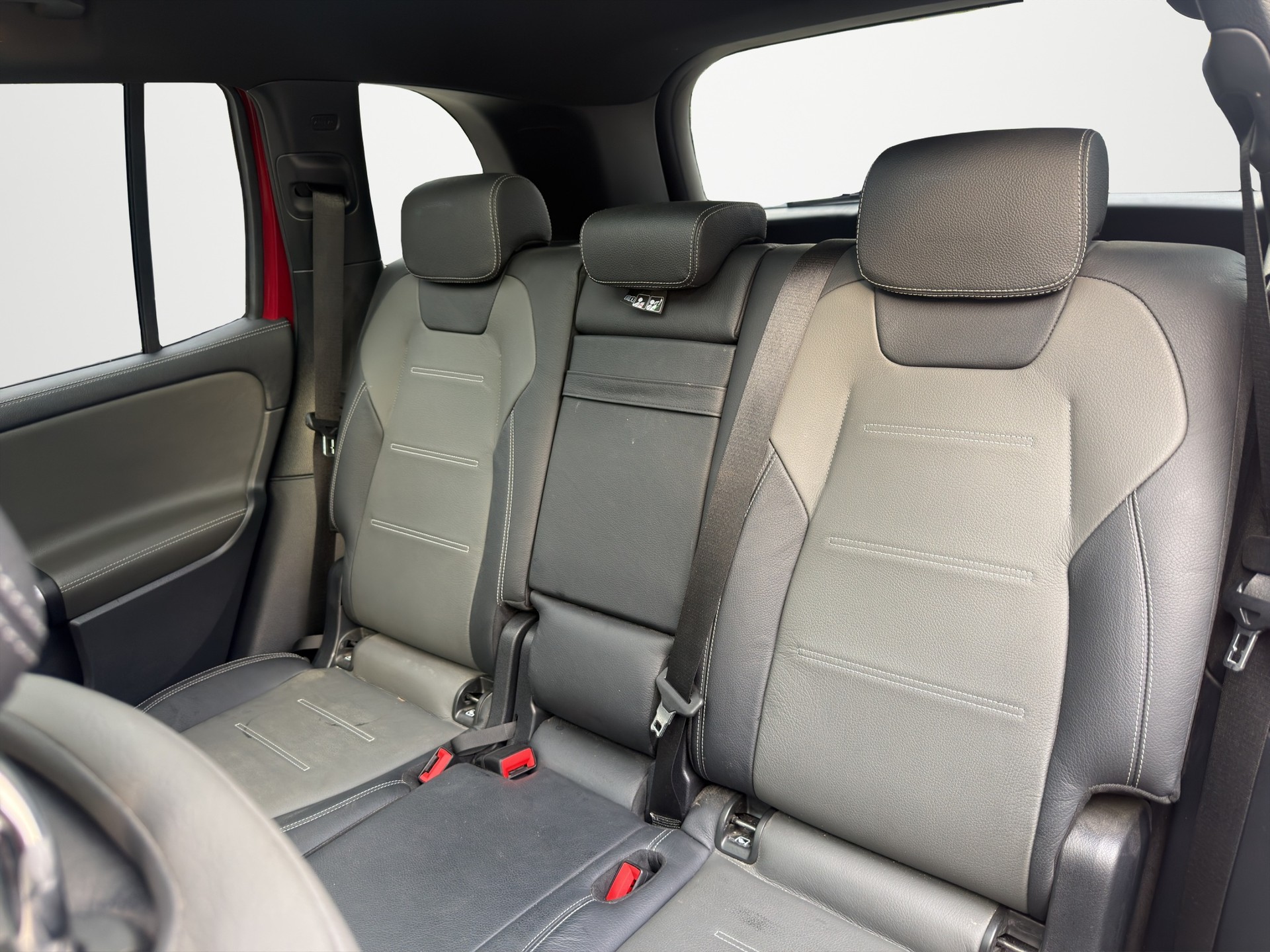 MERCEDES-BENZ GLB 35 AMG 4Matic 8G-Tronic-image-10