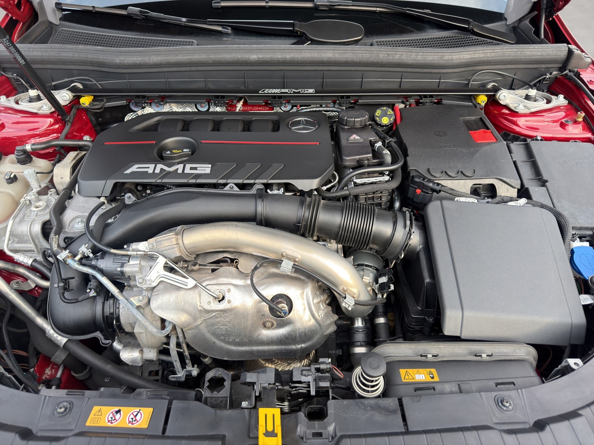 MERCEDES-BENZ GLB 35 AMG 4Matic 8G-Tronic-image-15