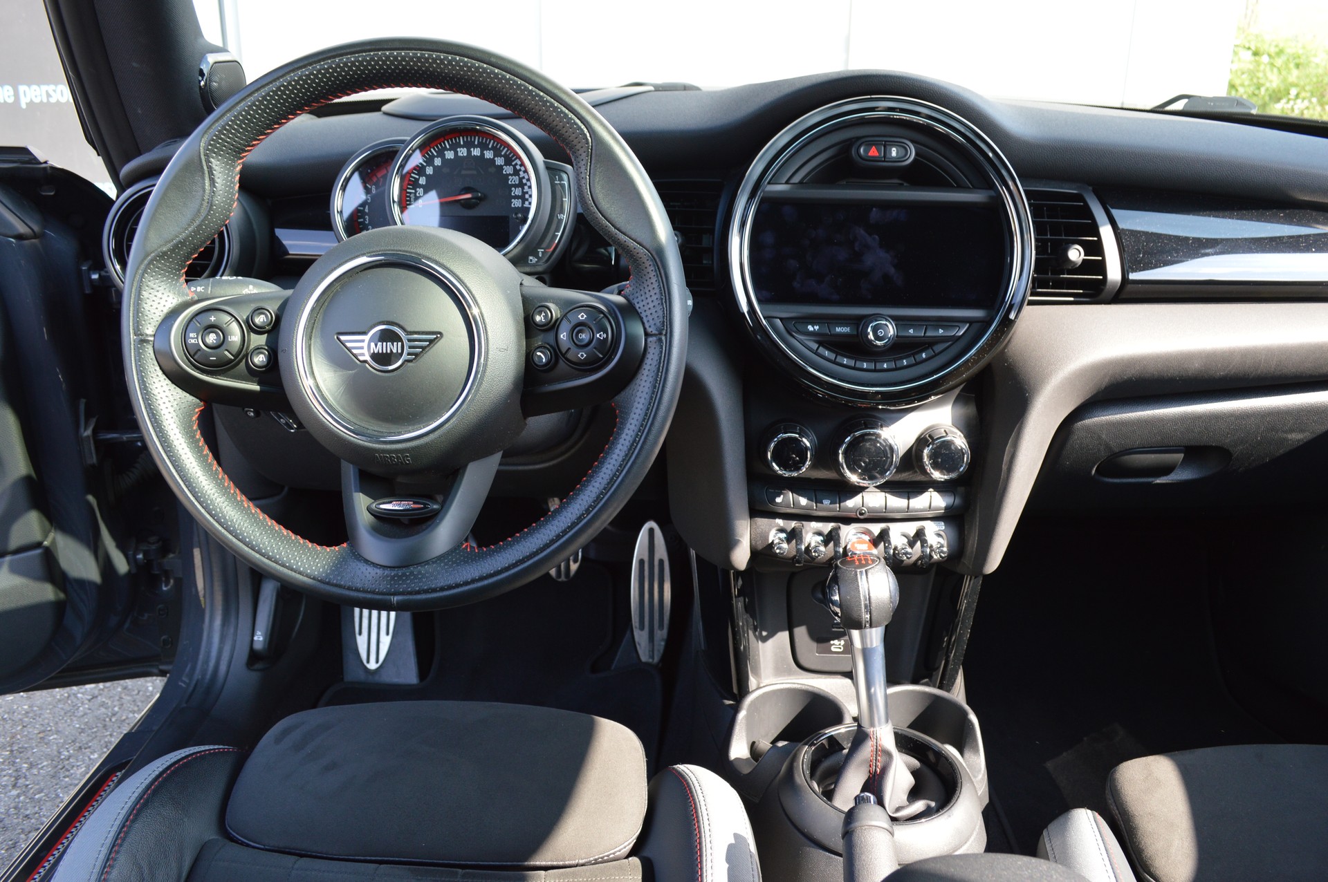 MINI Cooper John Cooper Works-image-13