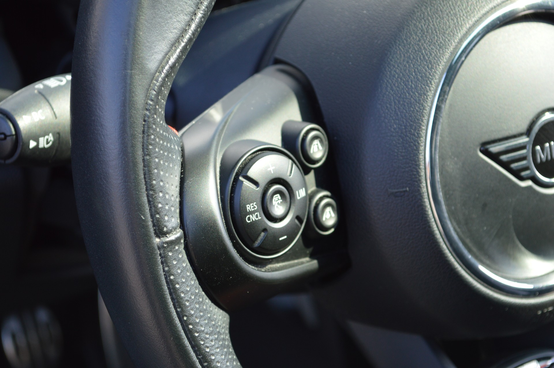 MINI Cooper John Cooper Works-image-19