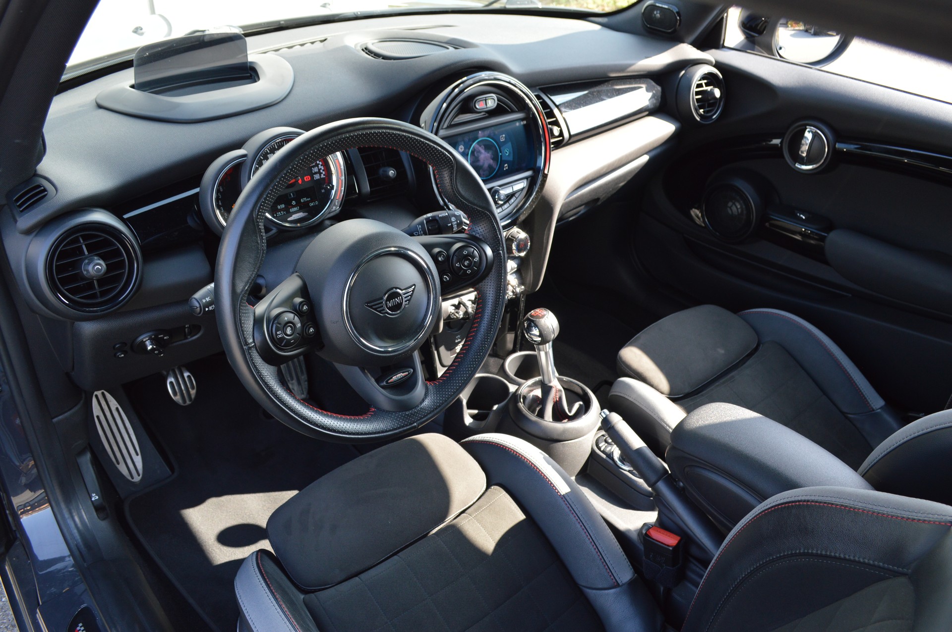 MINI Cooper John Cooper Works-image-11