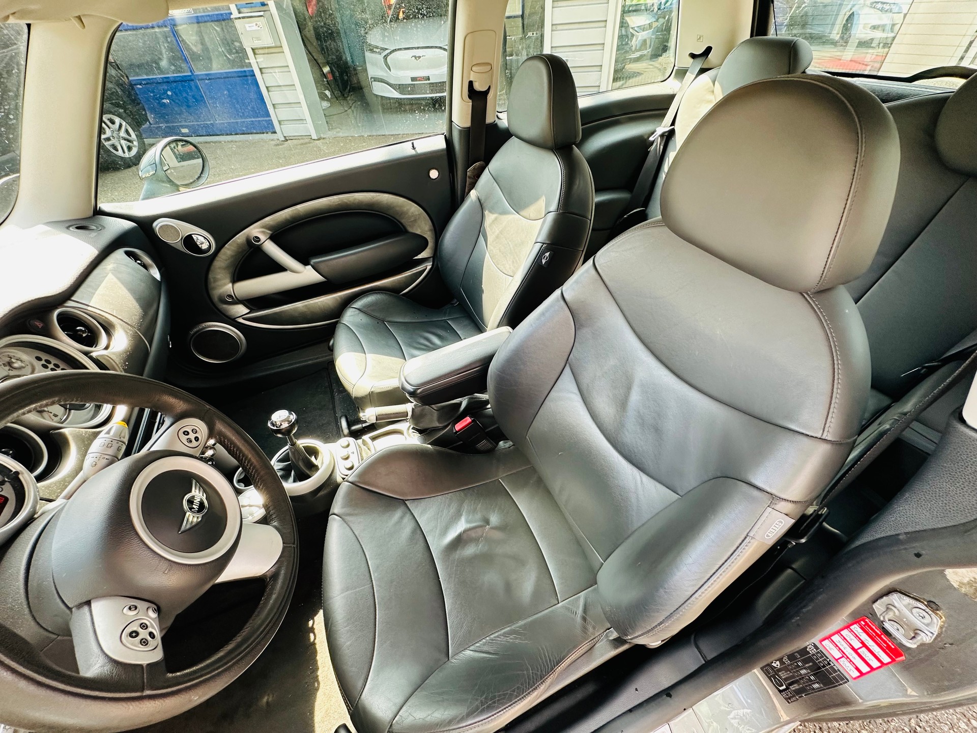 MINI Cooper S-image-9