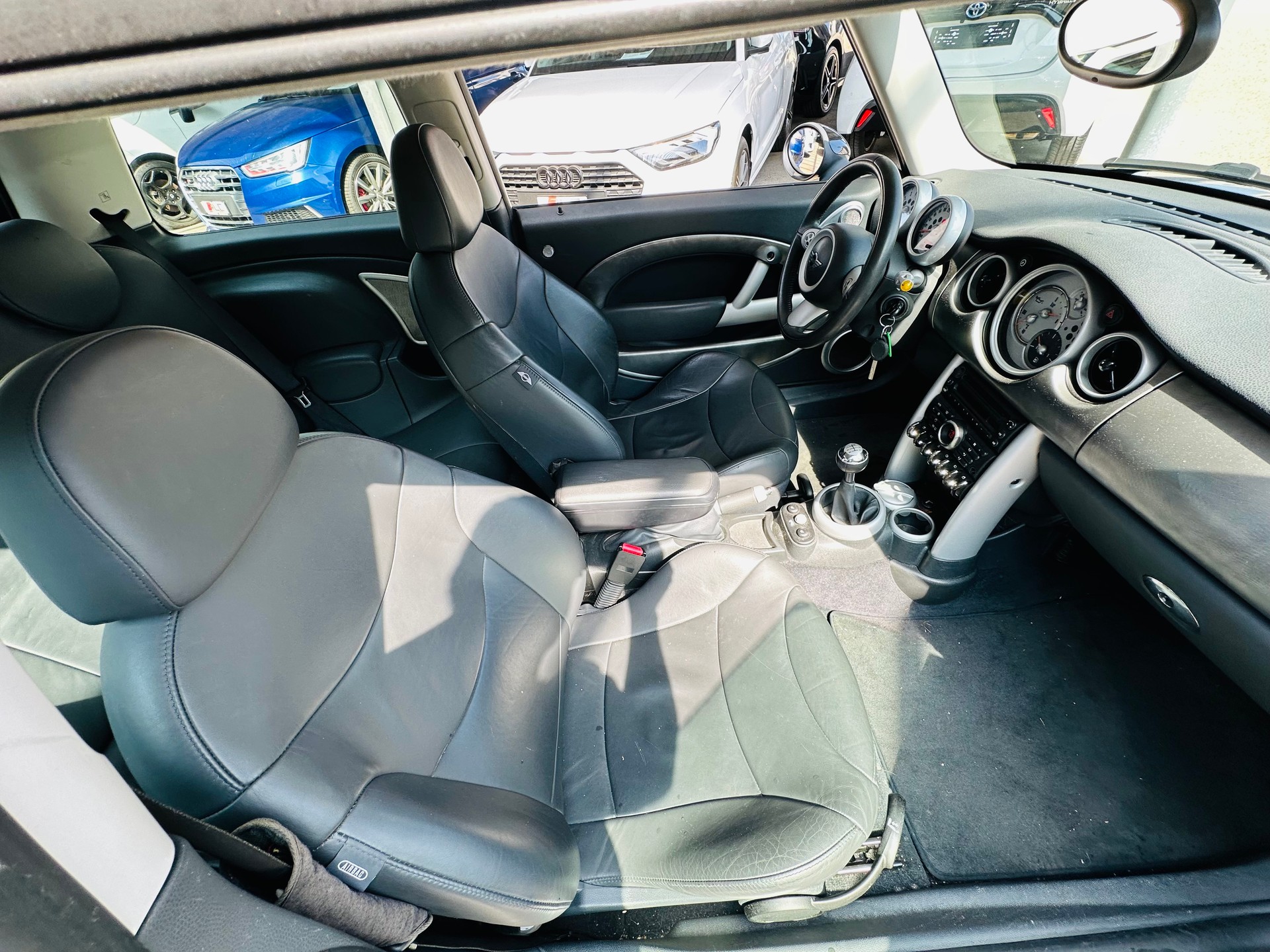 MINI Cooper S-image-10