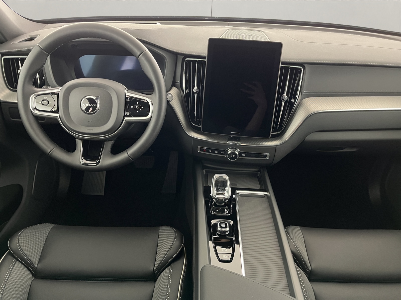 VOLVO XC60 2.0 T6 TE Black Edition eAWD-image-11
