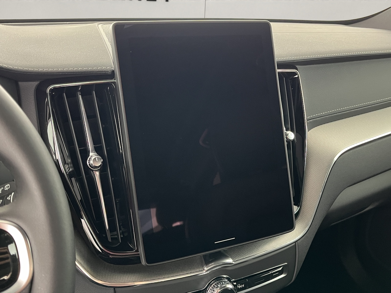 VOLVO XC60 2.0 T6 TE Black Edition eAWD-image-16