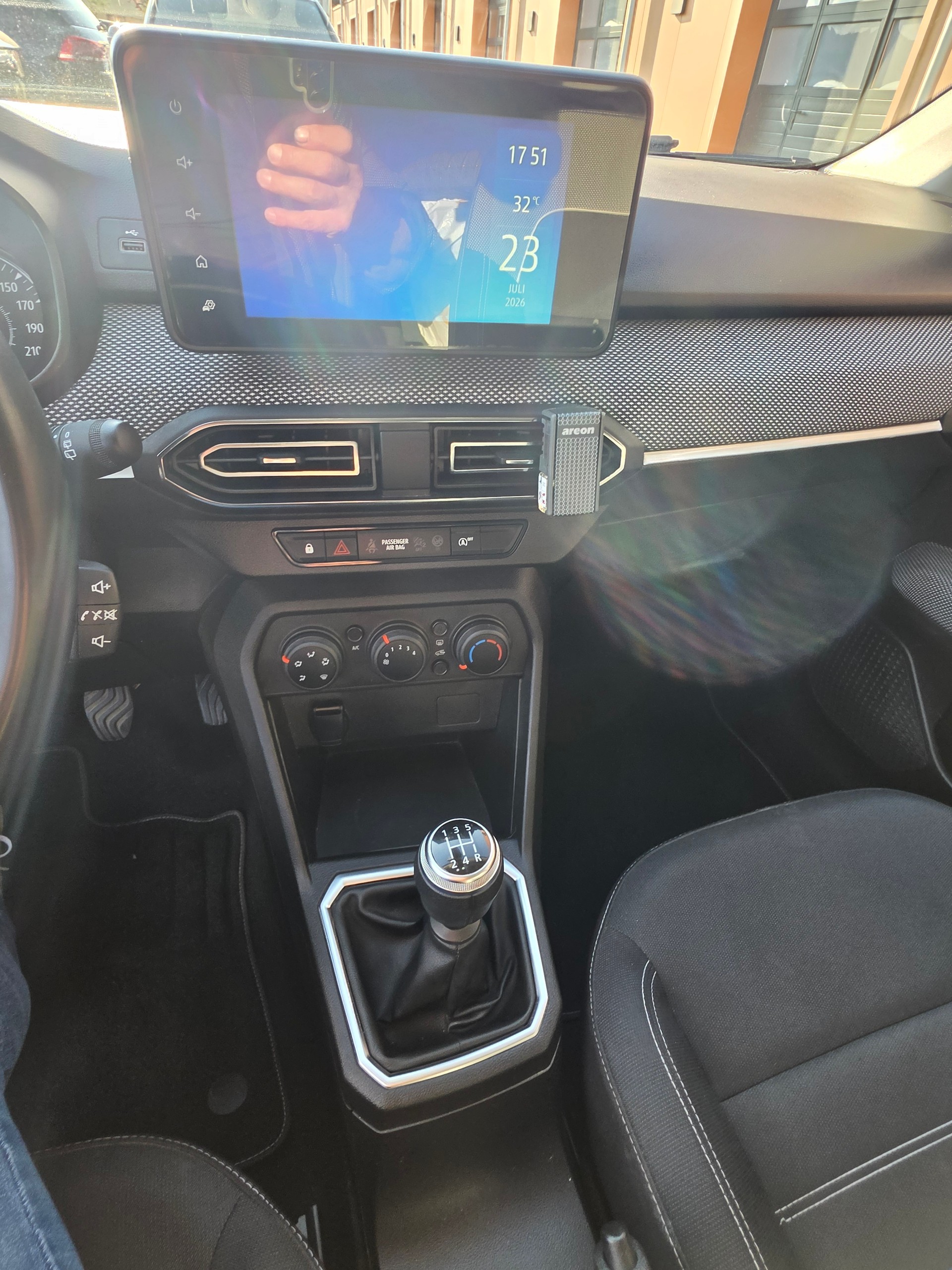 DACIA Sandero SCe 65 Comfort-image-12