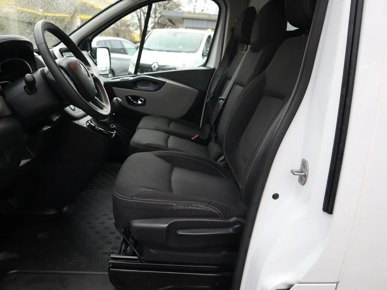 RENAULT Trafic 1.6 dCi 120 2.9t Business L1H1 ** Navigation ** PDC ** 3-Plätzer ** Frisch ab MFK & Service **-image-9