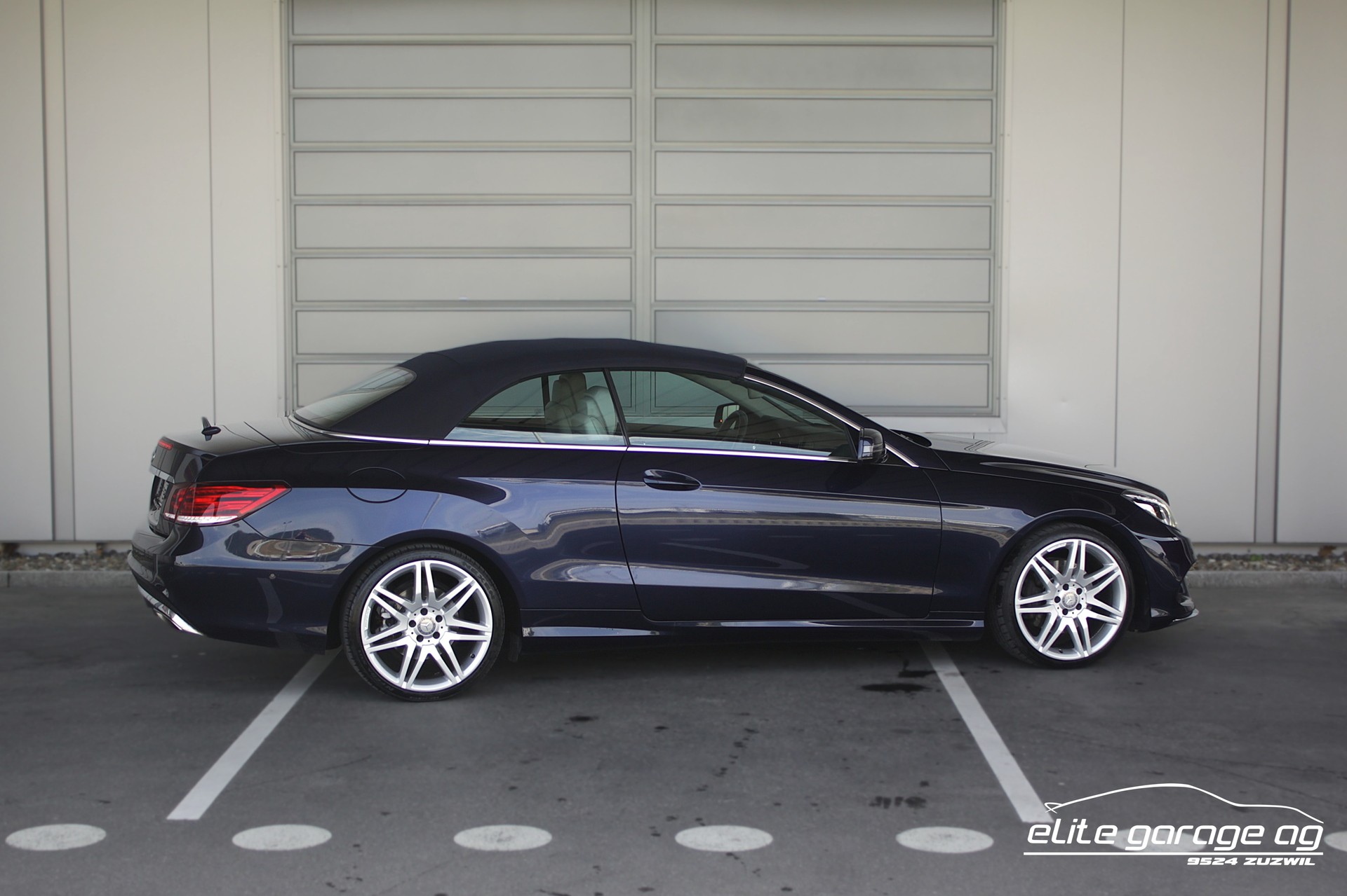 MERCEDES-BENZ E 300 7G-Tronic AMG Sportpaket-image-4