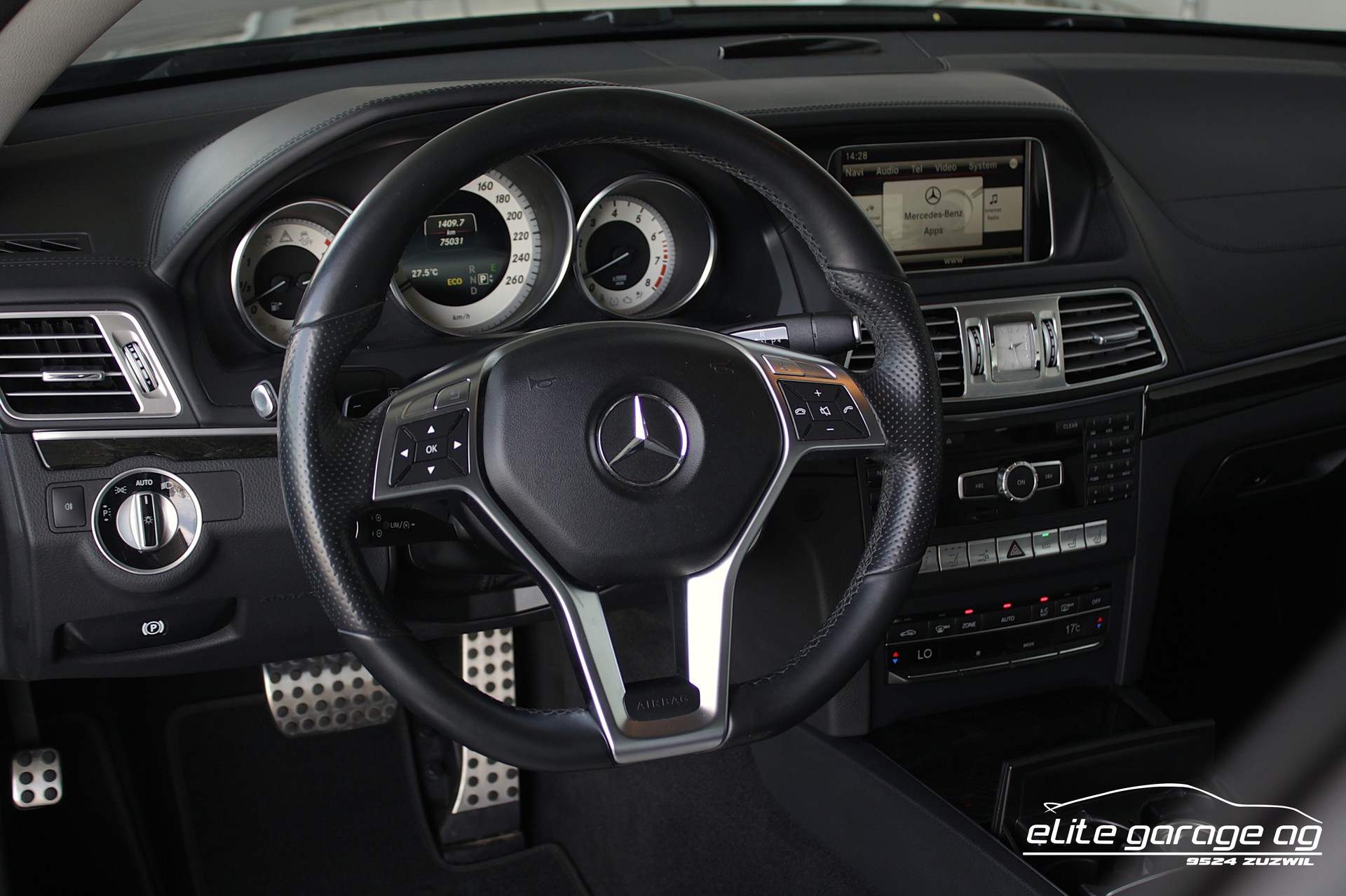 MERCEDES-BENZ E 300 7G-Tronic AMG Sportpaket-image-14