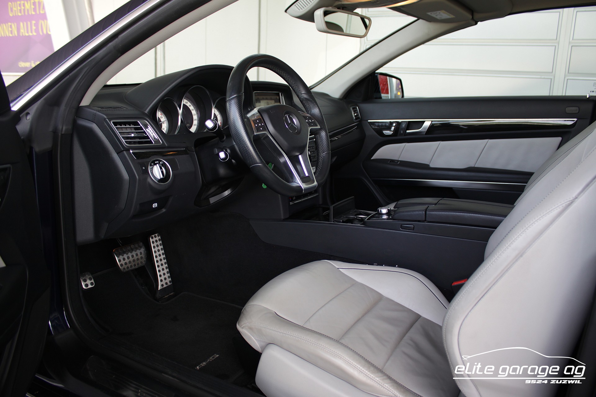 MERCEDES-BENZ E 300 7G-Tronic AMG Sportpaket-image-13