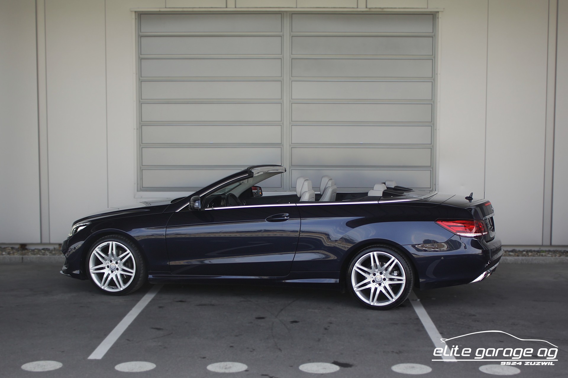 MERCEDES-BENZ E 300 7G-Tronic AMG Sportpaket-image-2