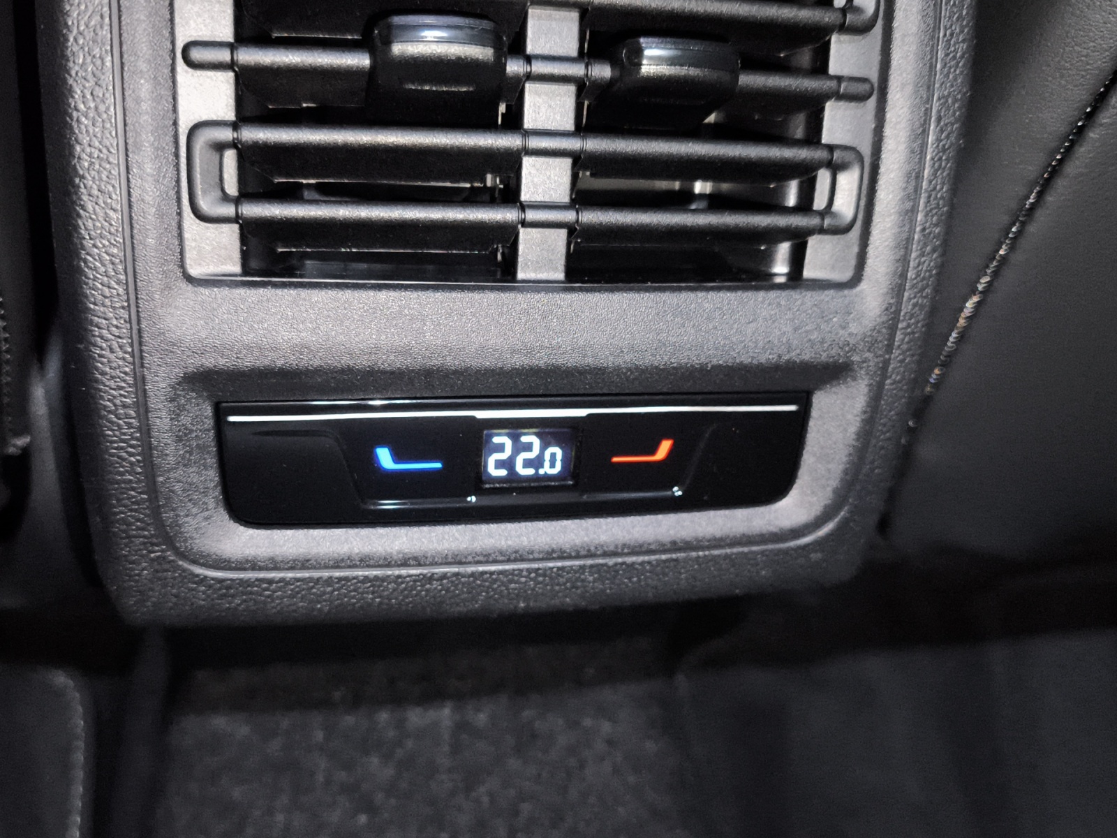 VW Golf 1.5 e TSI mHEV Style DSG-image-15