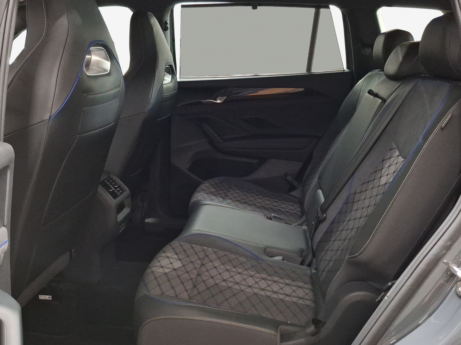 VW Tayron 2.0 TSI R-Line DSG 4Motion-image-11