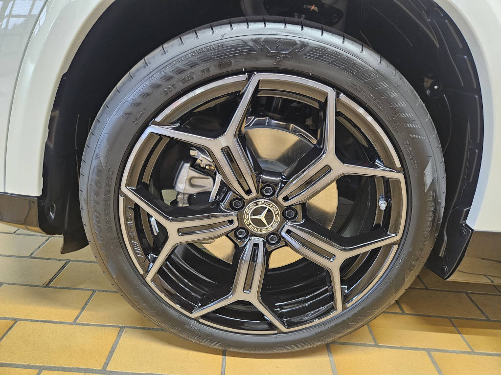MERCEDES-BENZ GLB 220 4Matic-image-13