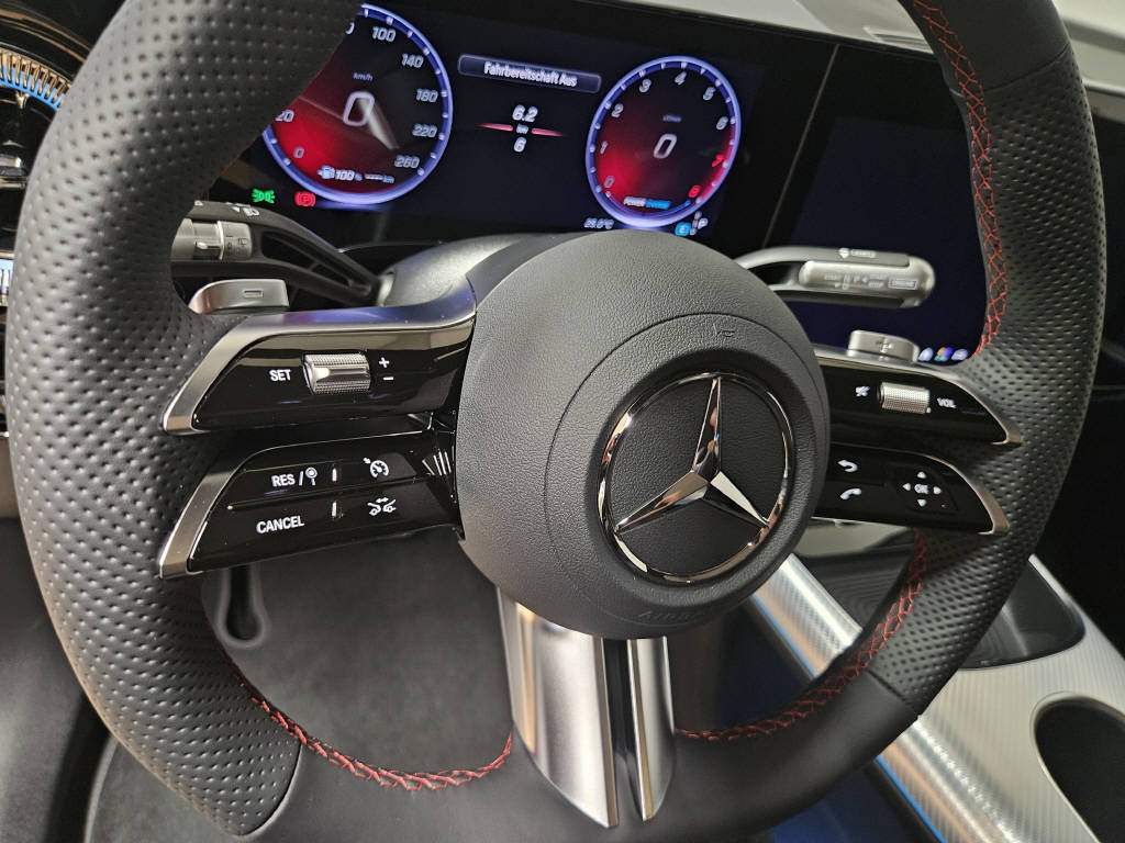 MERCEDES-BENZ GLB 220 4Matic-image-9
