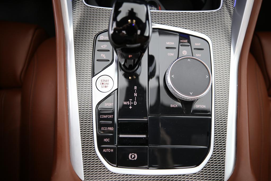 BMW X6 40d xDrive-image-11