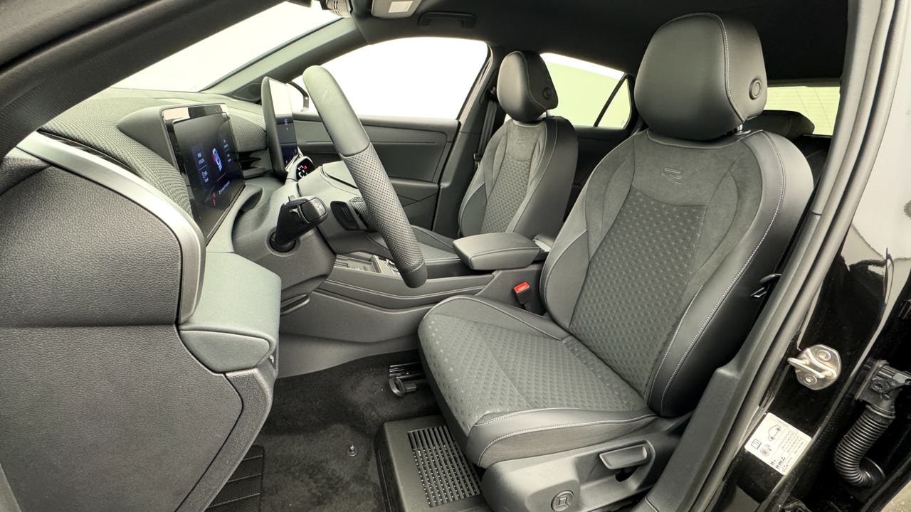VW T-Roc 1.5 eTSI mHEV R-Line DSG-image-4