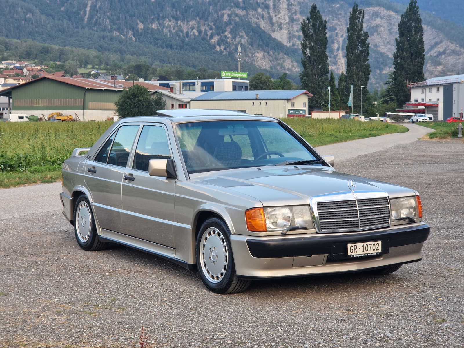 MERCEDES-BENZ 190 E 2.5-16-image-0