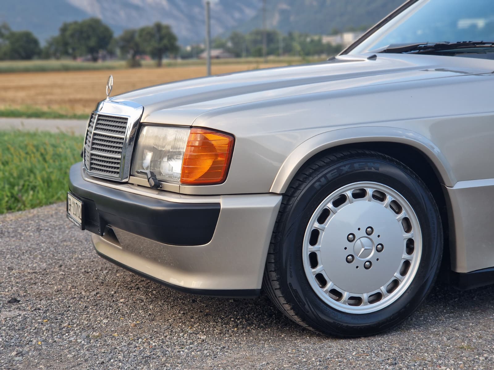 MERCEDES-BENZ 190 E 2.5-16-image-4