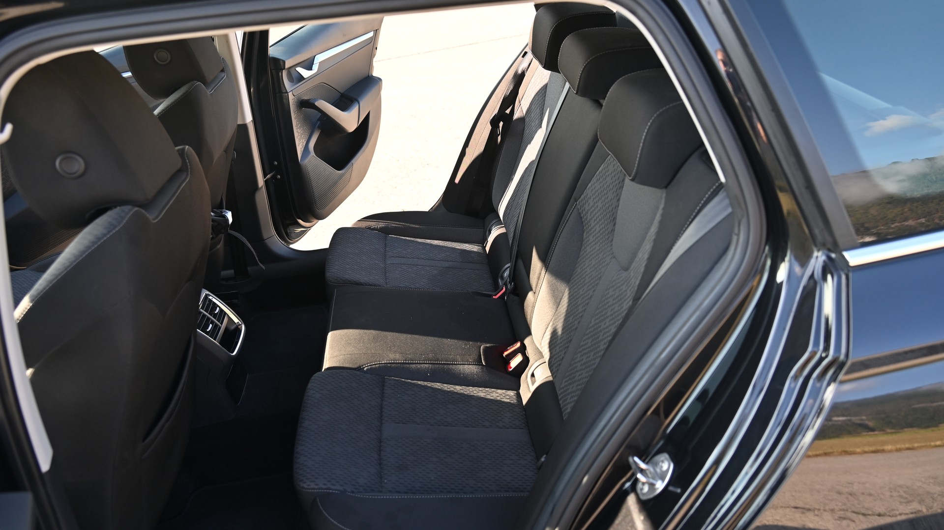 SKODA 1.5 TSI STYLE mHEV DSG-image-4