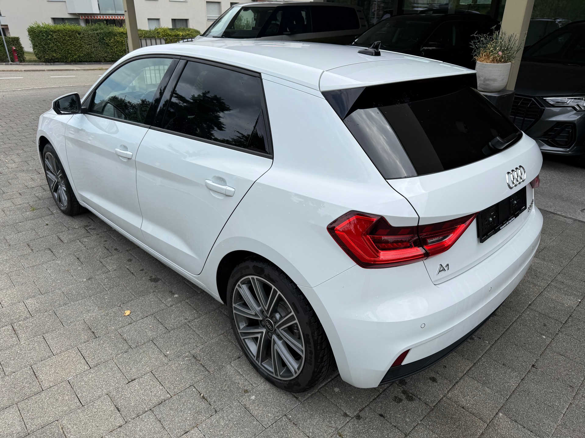 AUDI A1 Sportback 30 TFSI S Line Attraction S-tronic-image-13