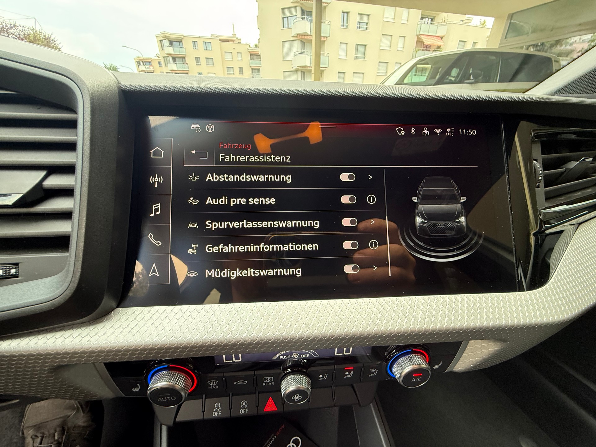 AUDI A1 Sportback 30 TFSI S Line Attraction S-tronic-image-8