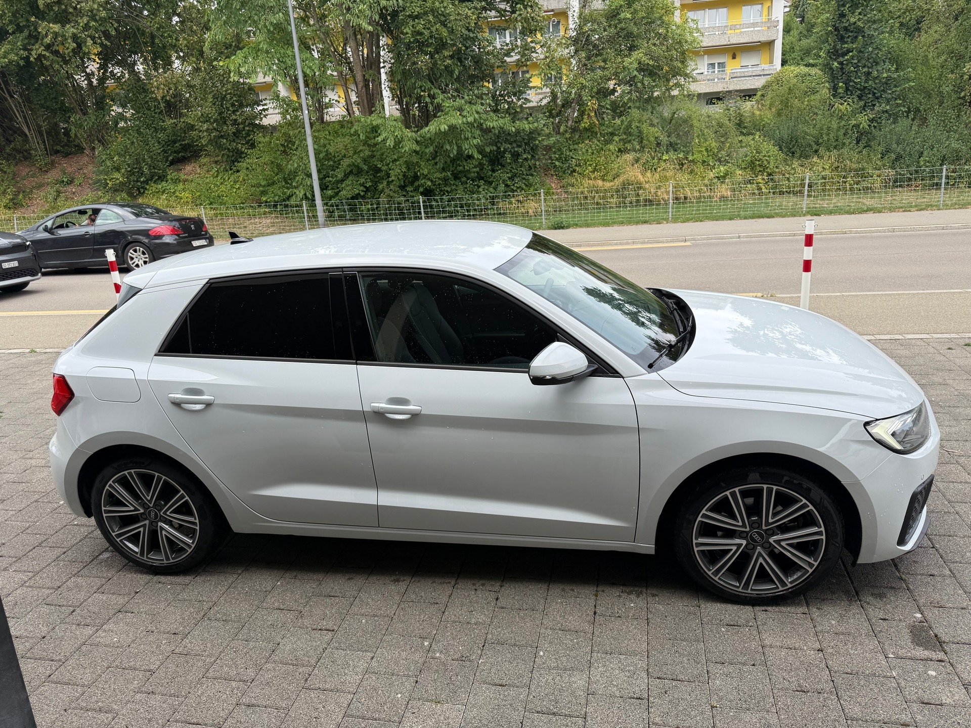 AUDI A1 Sportback 30 TFSI S Line Attraction S-tronic-image-3