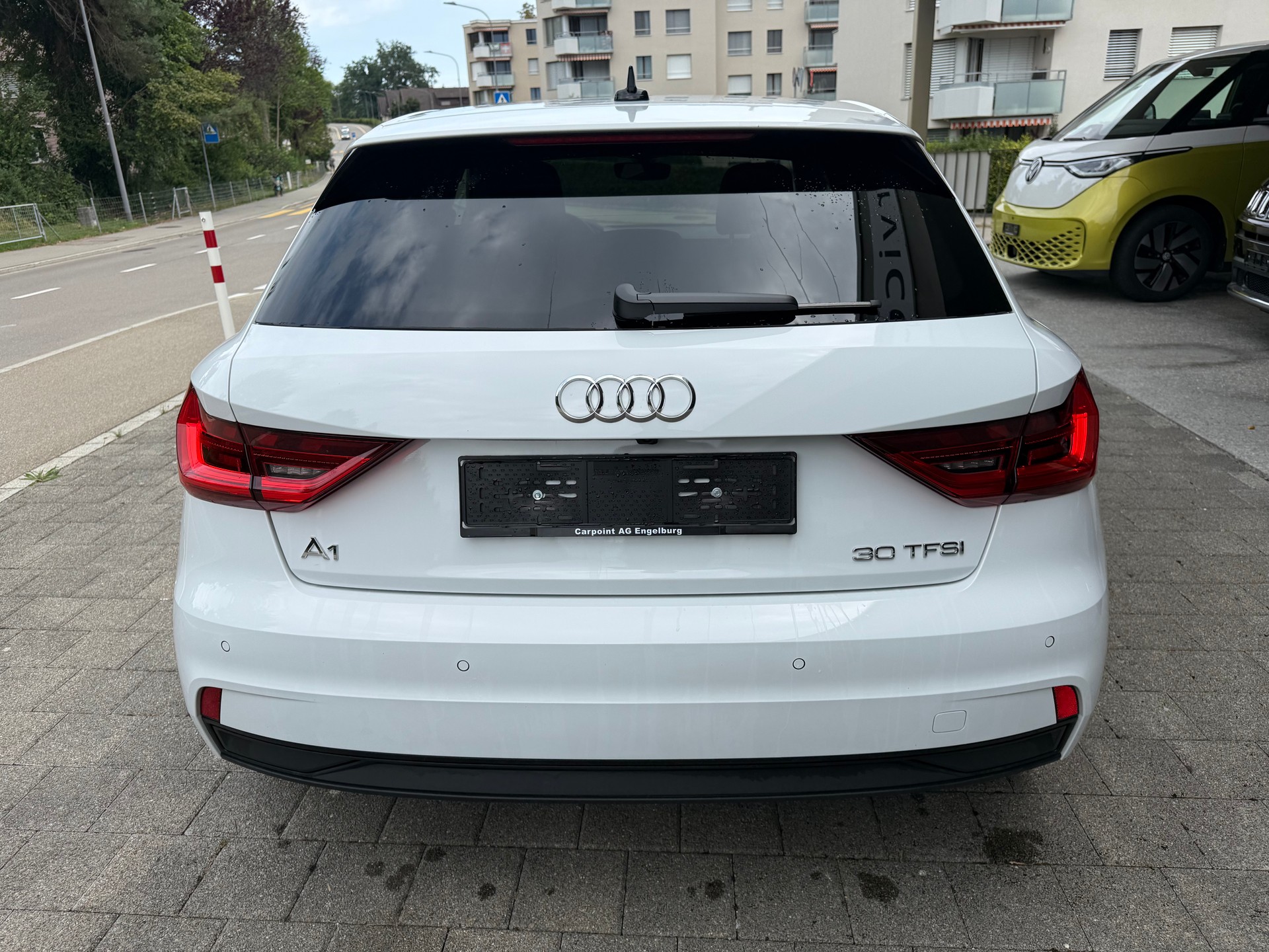 AUDI A1 Sportback 30 TFSI S Line Attraction S-tronic-image-12