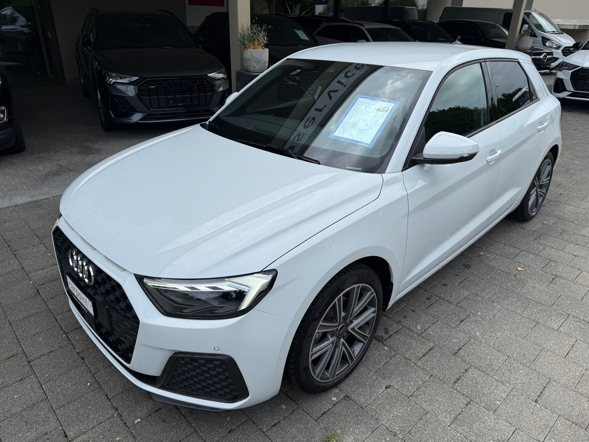 AUDI A1 Sportback 30 TFSI S Line Attraction S-tronic-image-14