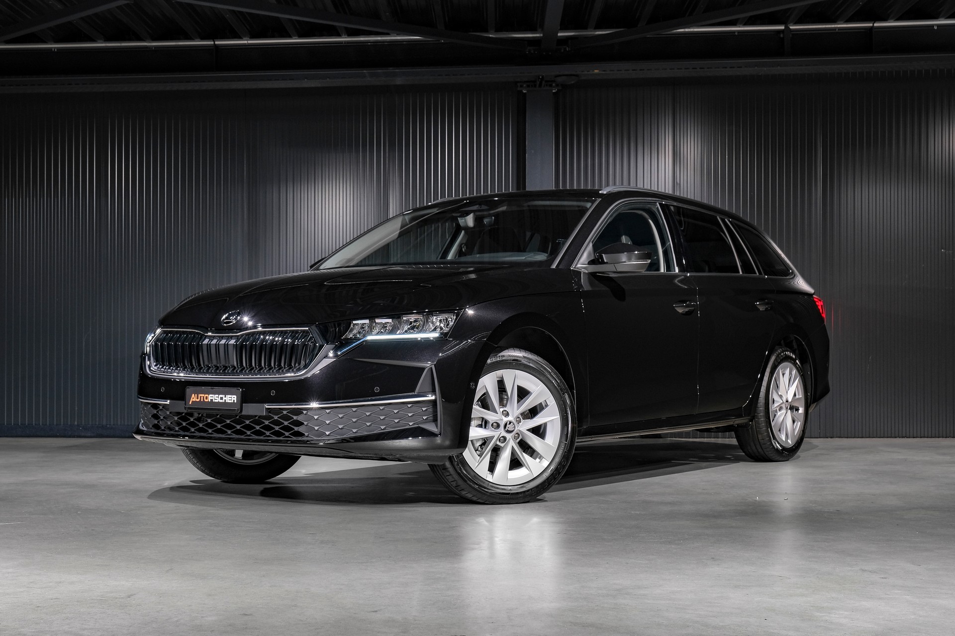 SKODA Octavia Combi 1.5 TSI mHEV DSG Selection-image-0