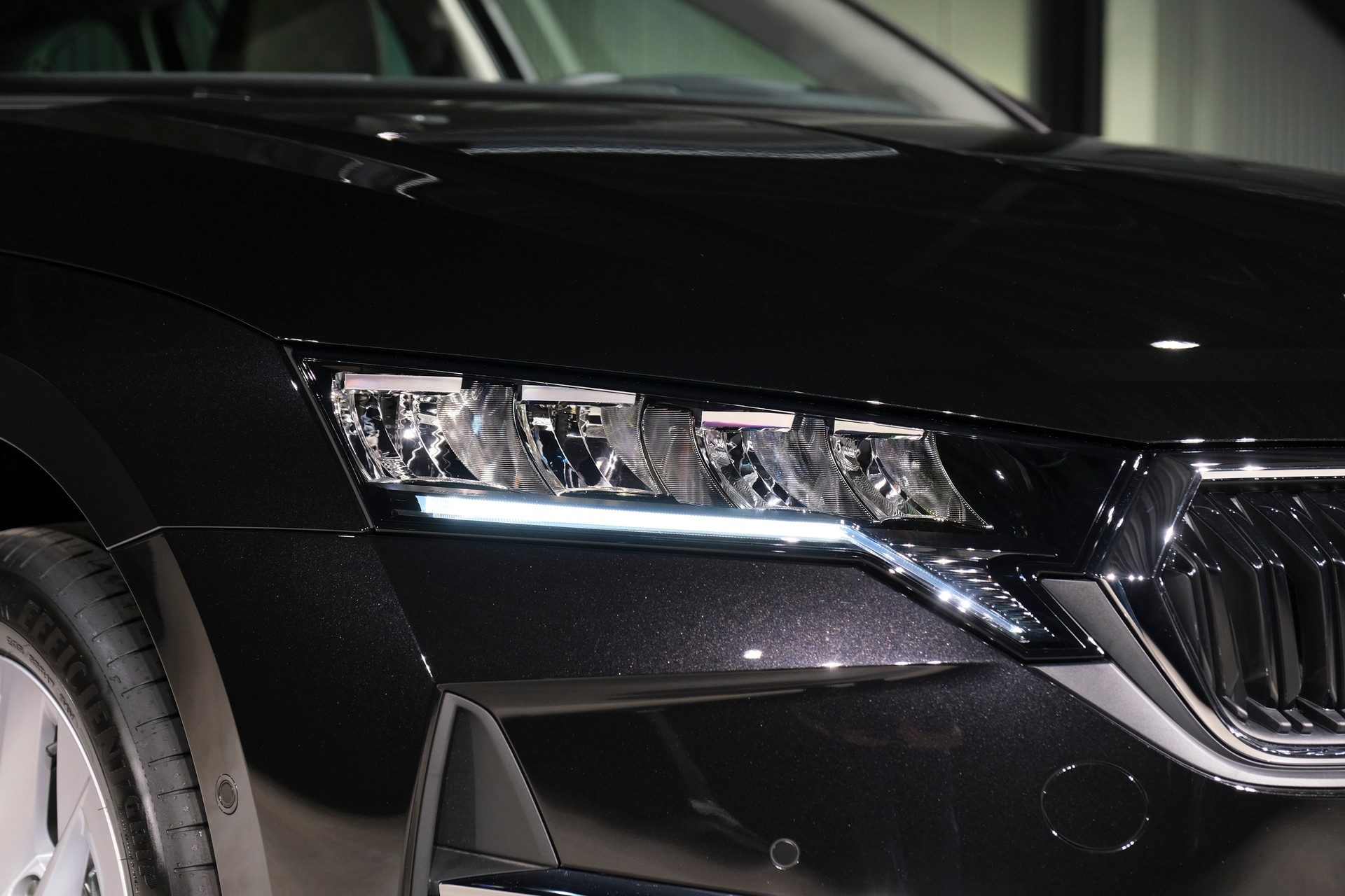 SKODA Octavia Combi 1.5 TSI mHEV DSG Selection-image-27