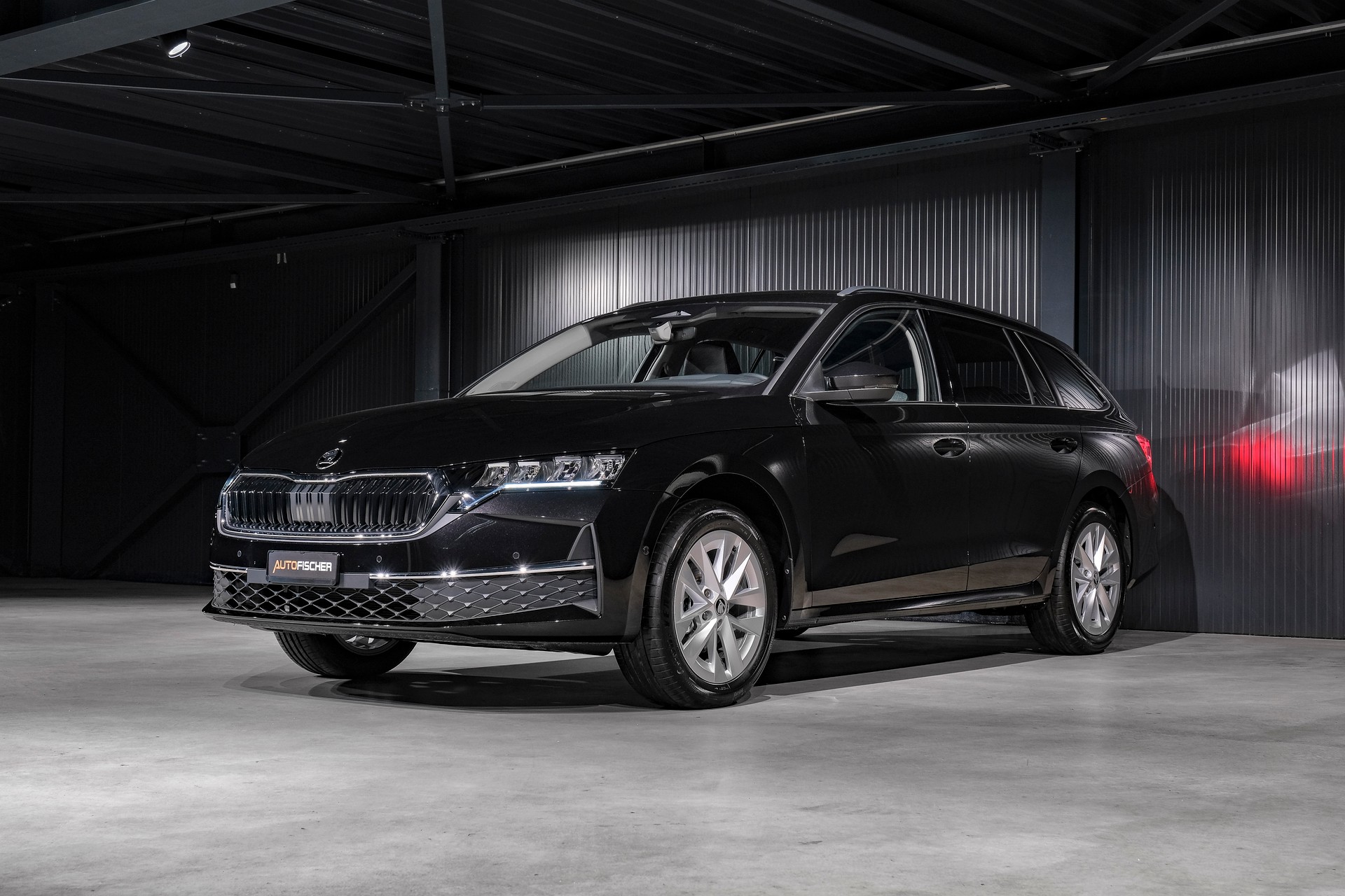 SKODA Octavia Combi 1.5 TSI mHEV DSG Selection-image-3
